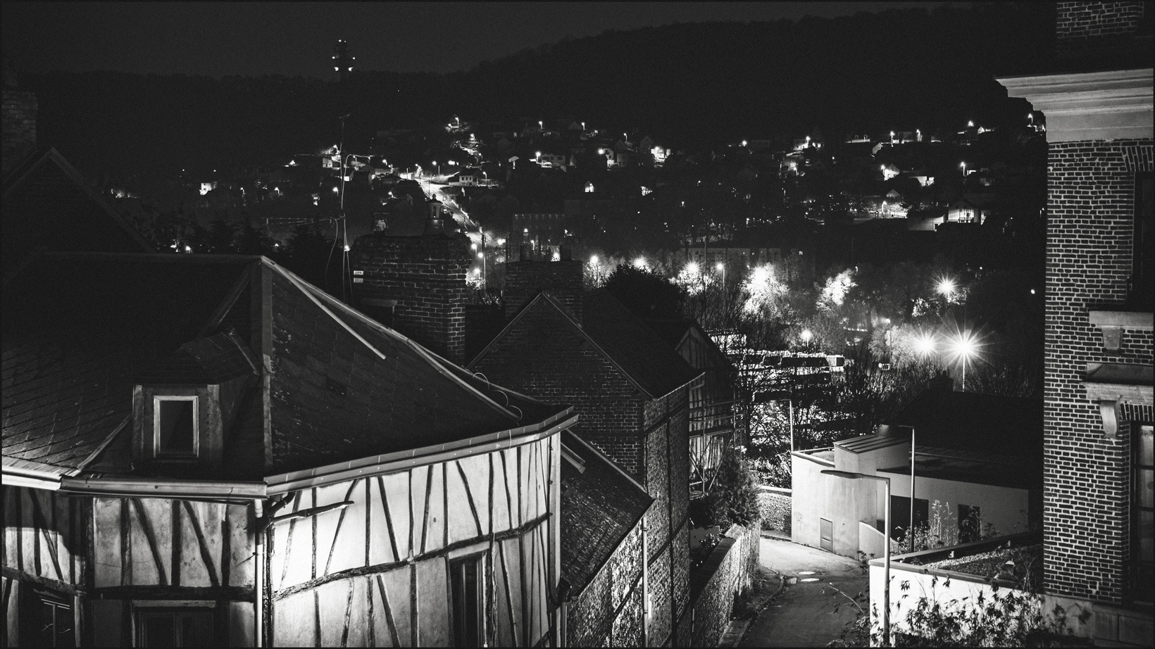 Rouen, Route de Darnétal, Vue sur le mont Gargan