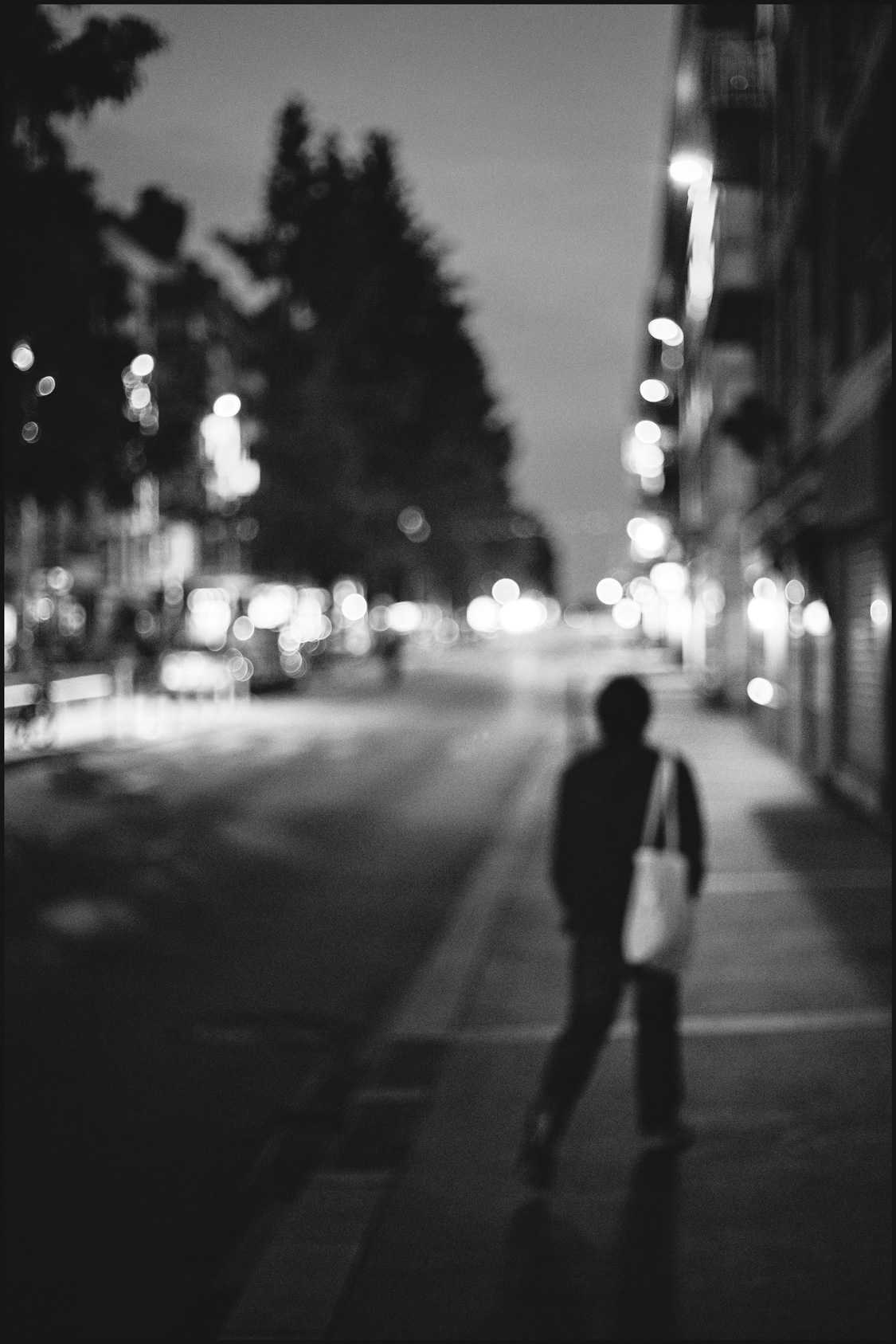 Rouen, Night Walker