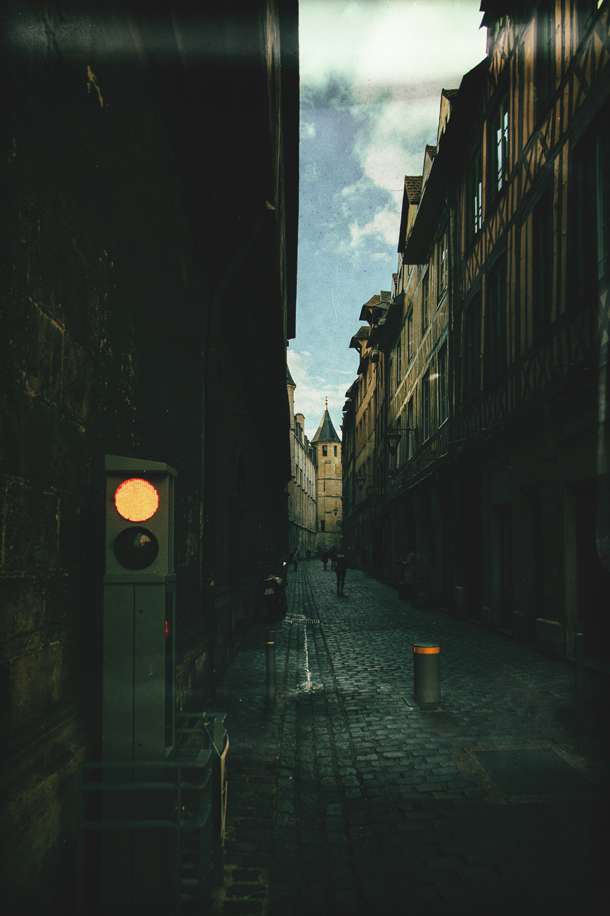 Rouen, Rue St Roamin