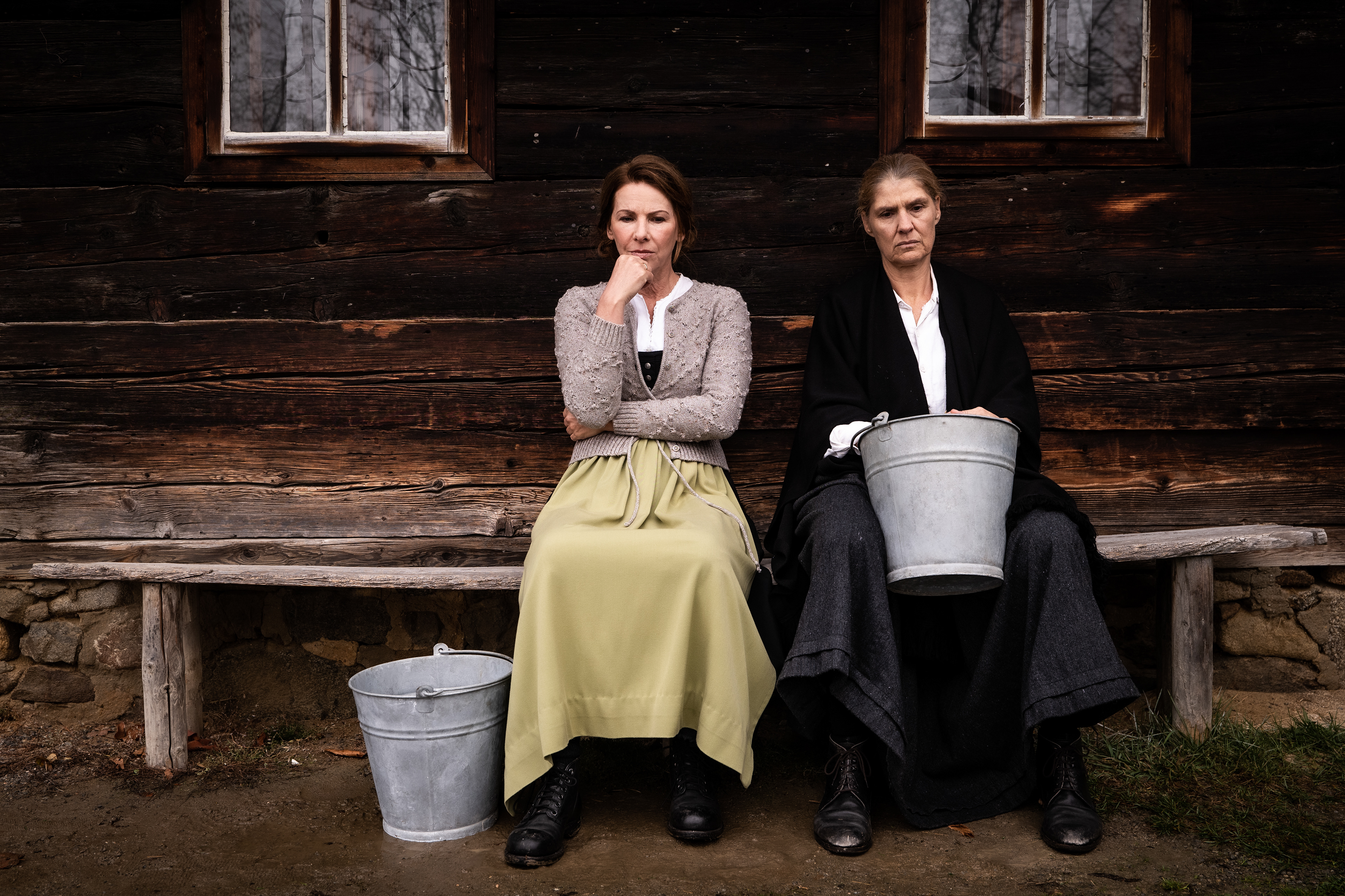 "Hundswut" - Eva Mähl und Corinna Binzer / © Luka Radovic