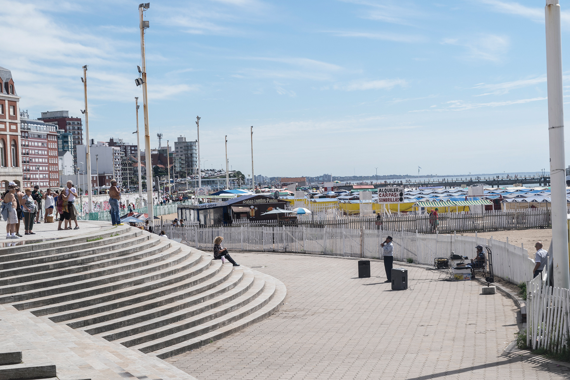 Musica y Baile en la playa Bristol - Mar del Plata - Prov. de Bs. As.