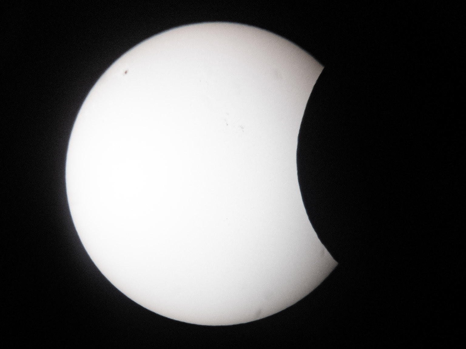 Sun (Samsung S22 + AstroSolar 200)