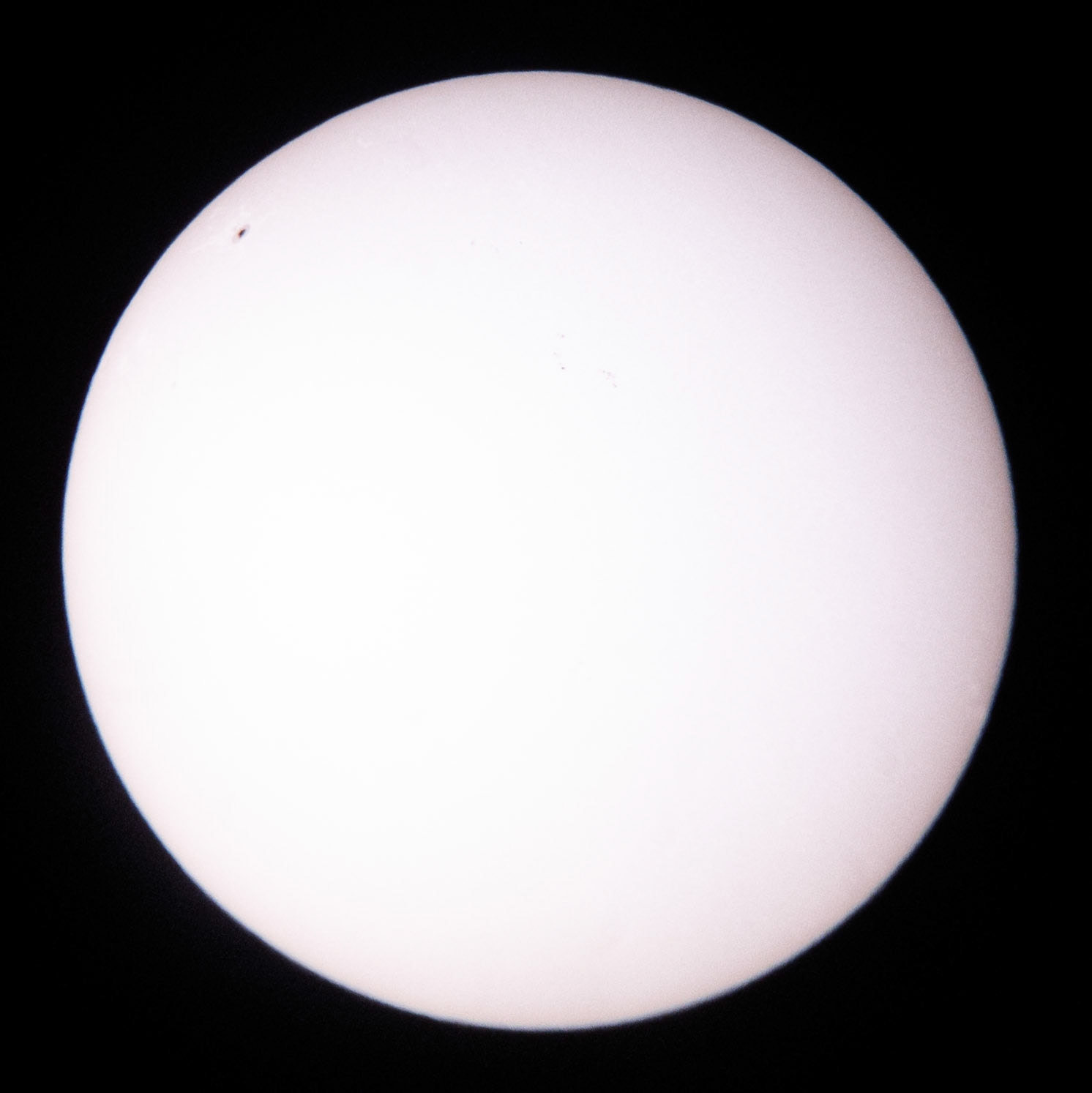 Sun (Samsung S22 + AstroSolar 200)