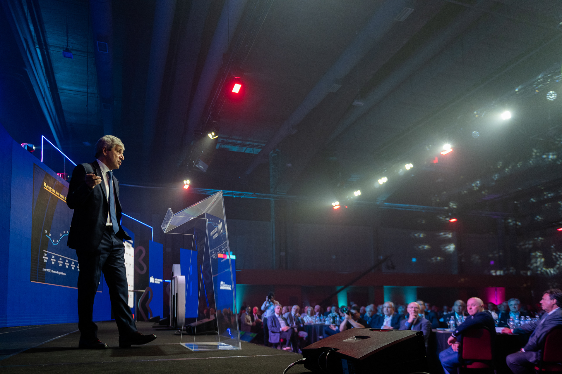Luis Caputo durante su alocución
