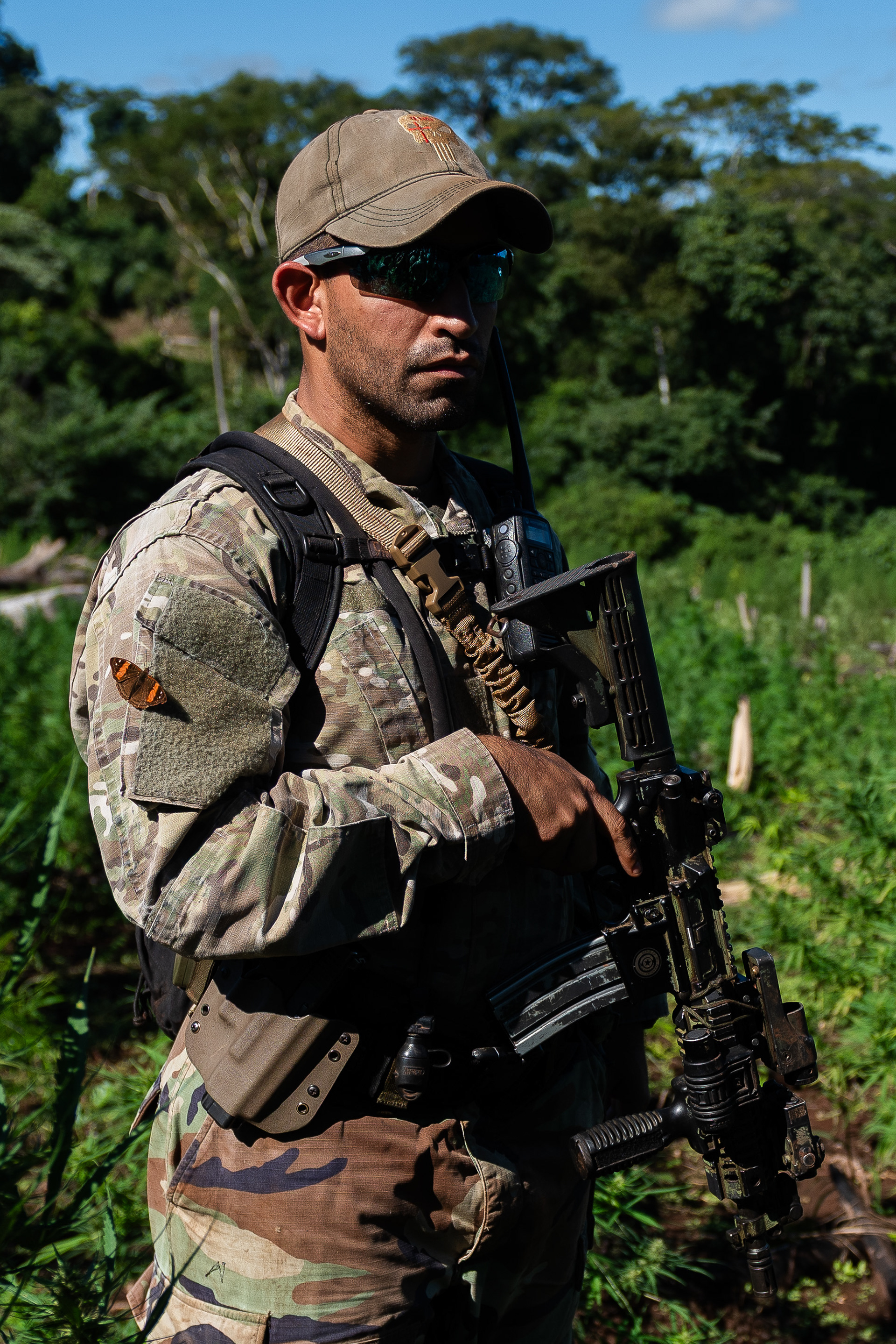 Los guardias armados rodearon el perímetro: esperaban “sorpresas” desde la espesura del monte, según ellos mismos.