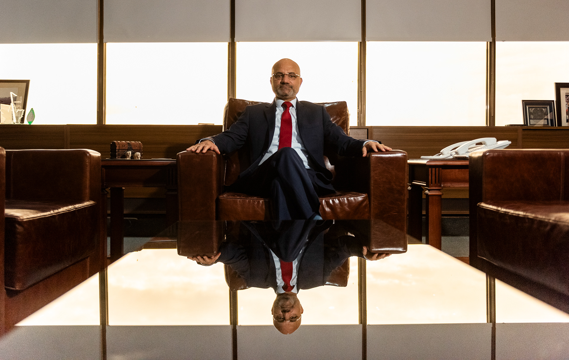 Dinesh Bhatia . Diplomatico indio