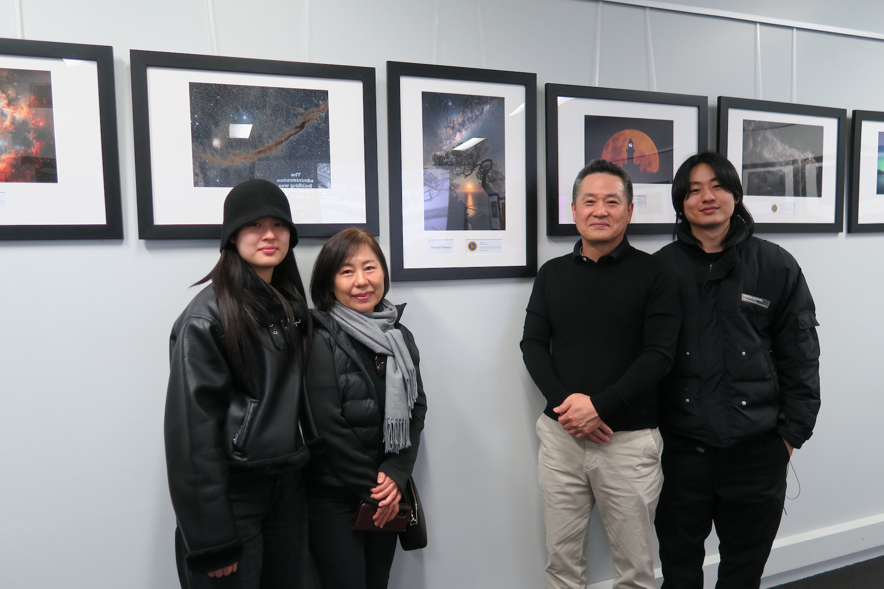 Overall winner, Jong Lee, with his family.