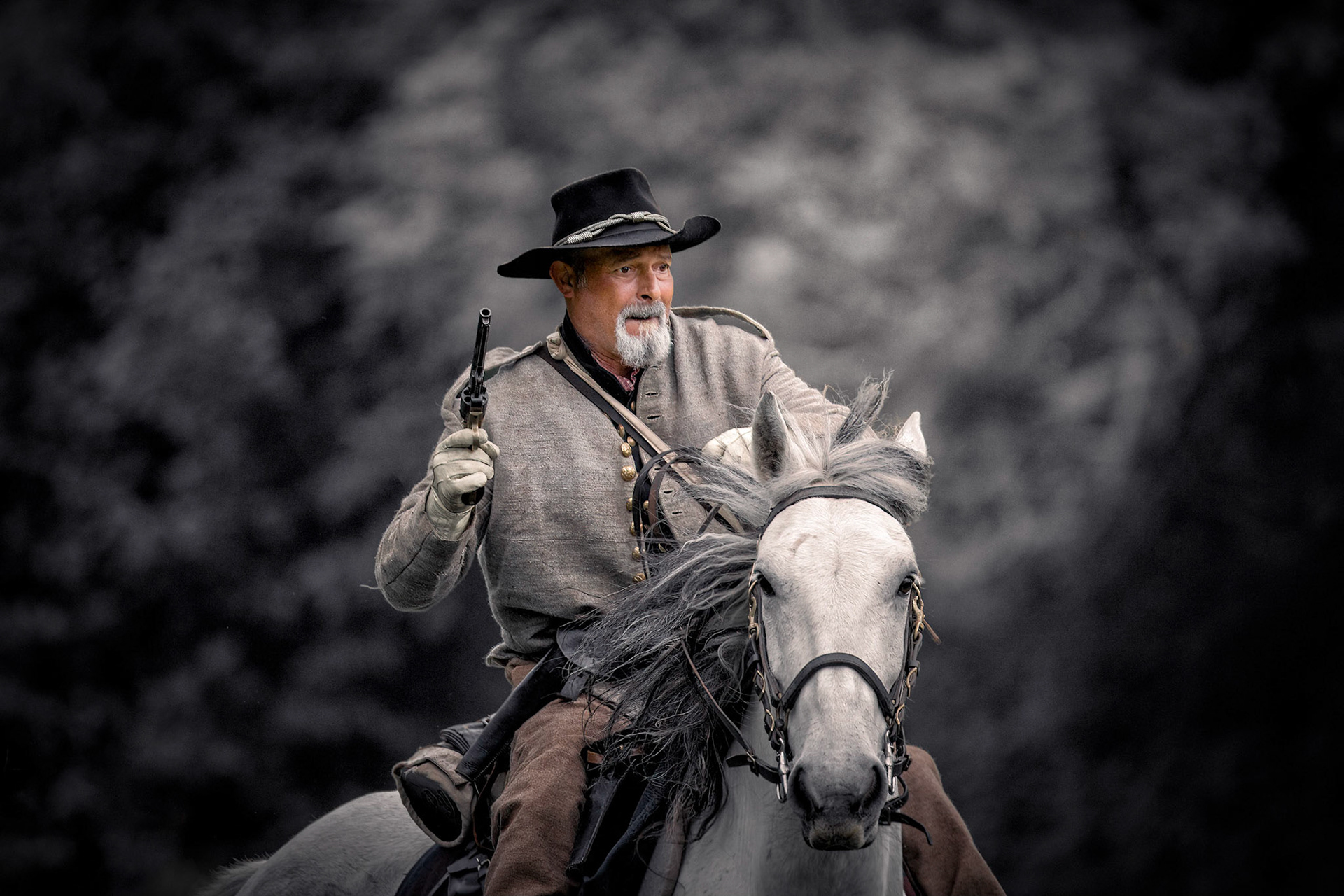 Brent Youong from the 9th Virgina Cavalry on  horse Mckinly.