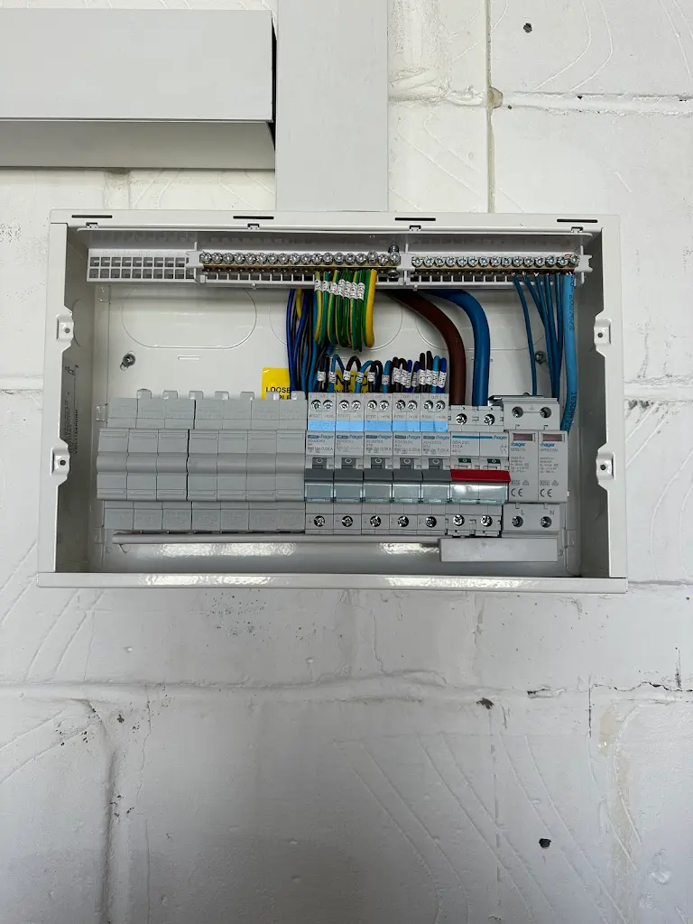 Fuse board installation