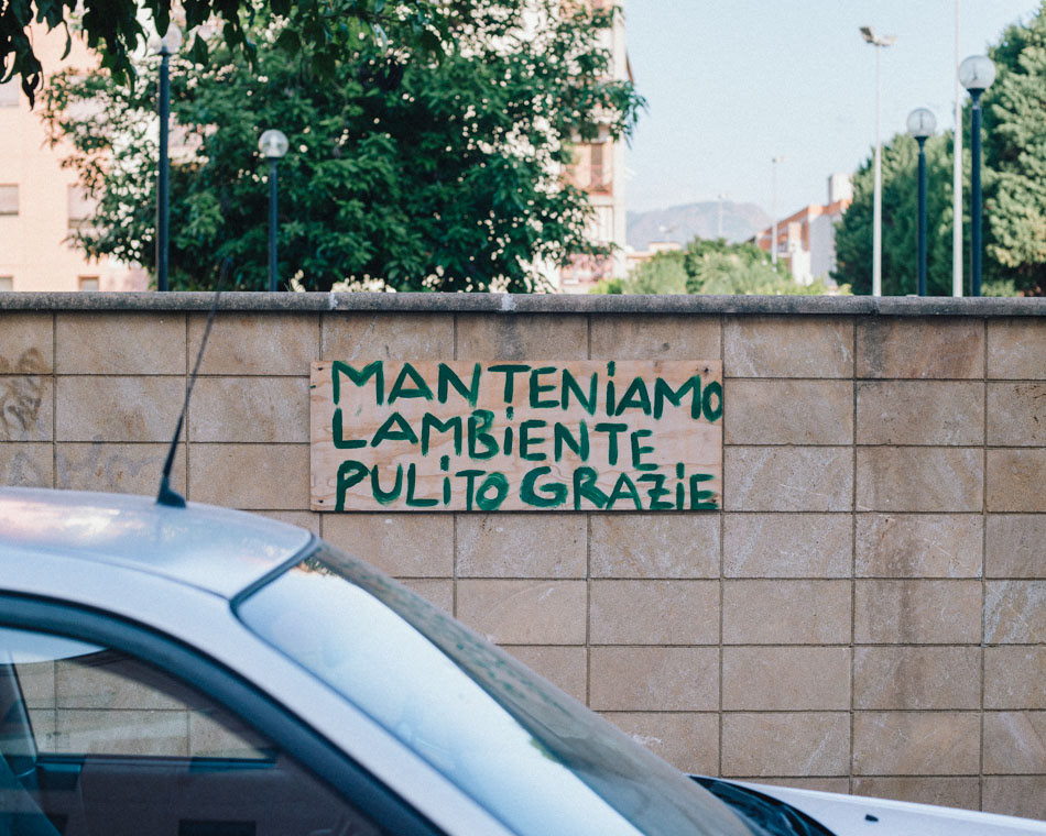 “Keep the environment clean thanks”