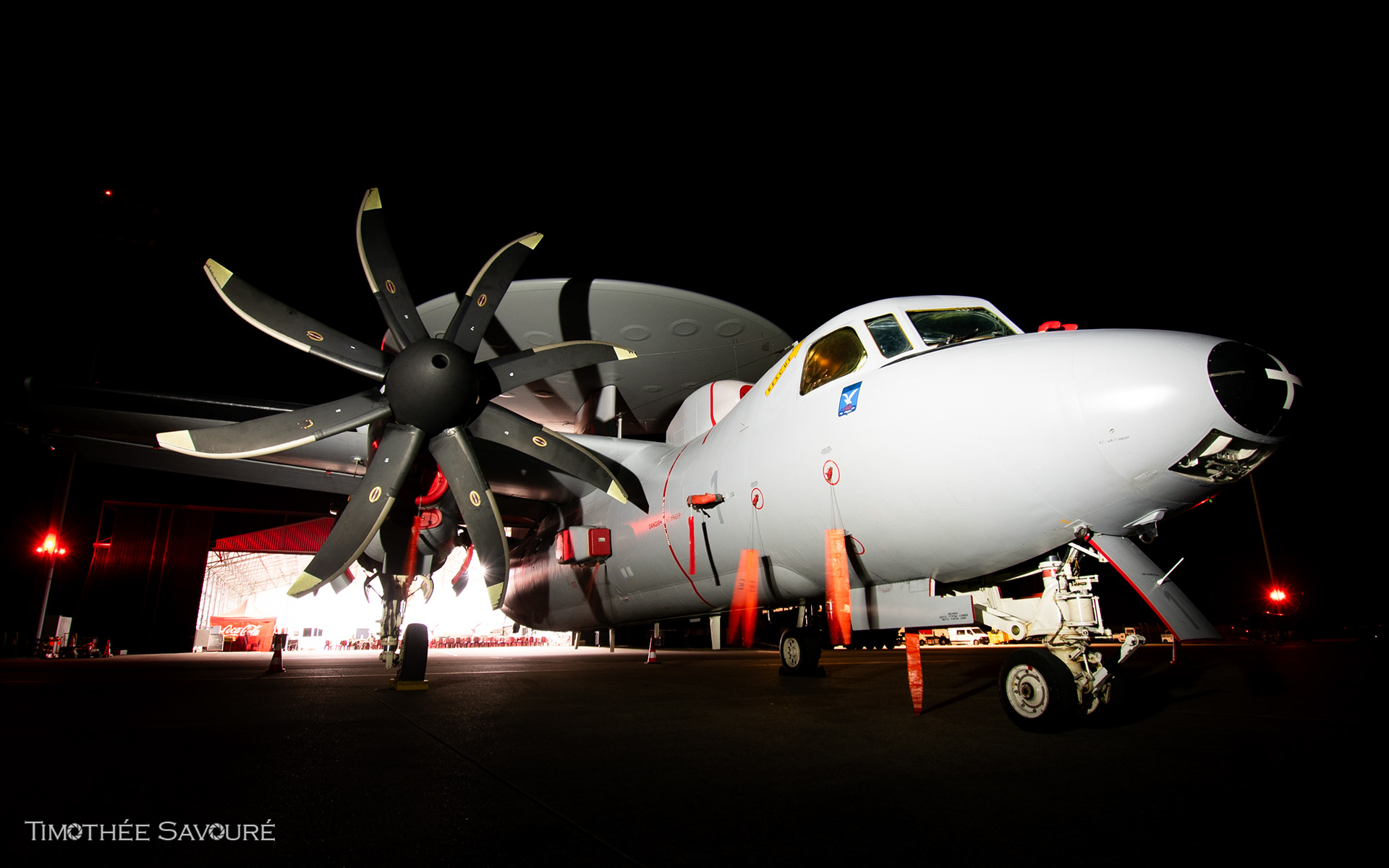 Grumman E-2C Hawkeye from the French Navy resting  in the night