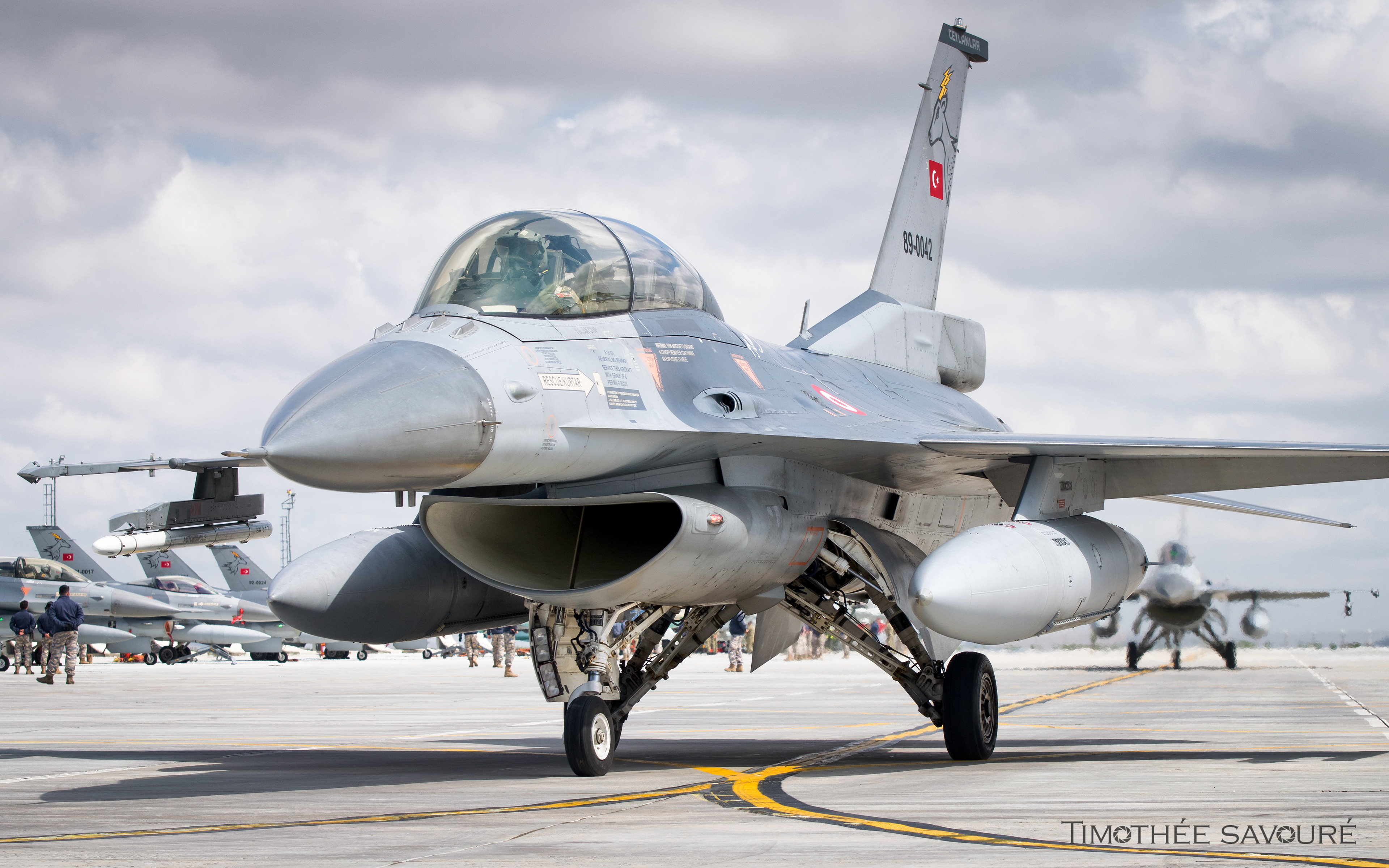 Turkish Air Force F-16D taxiing to the runway