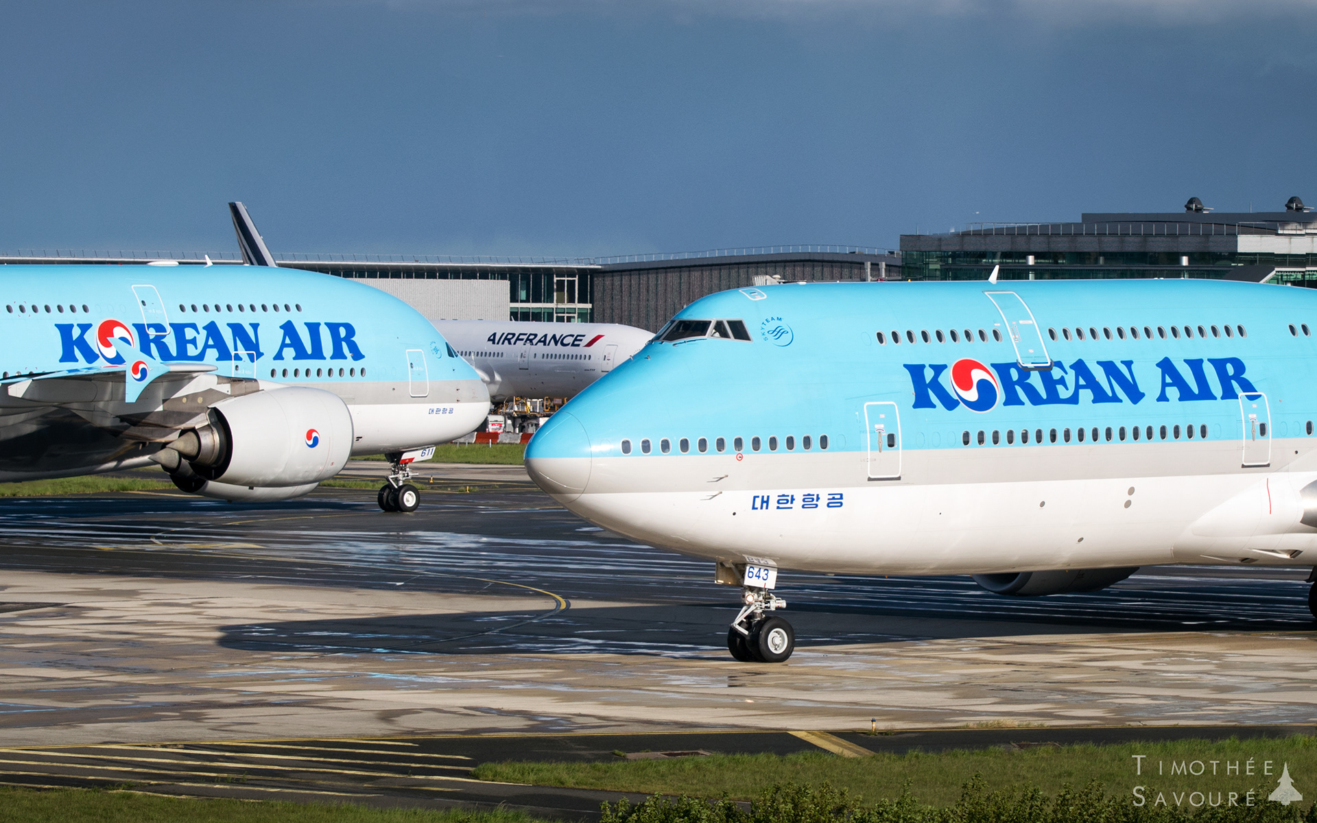 Korean Air Boeing 747-8I & Airbus A380-800 | HL7643 / HL7611