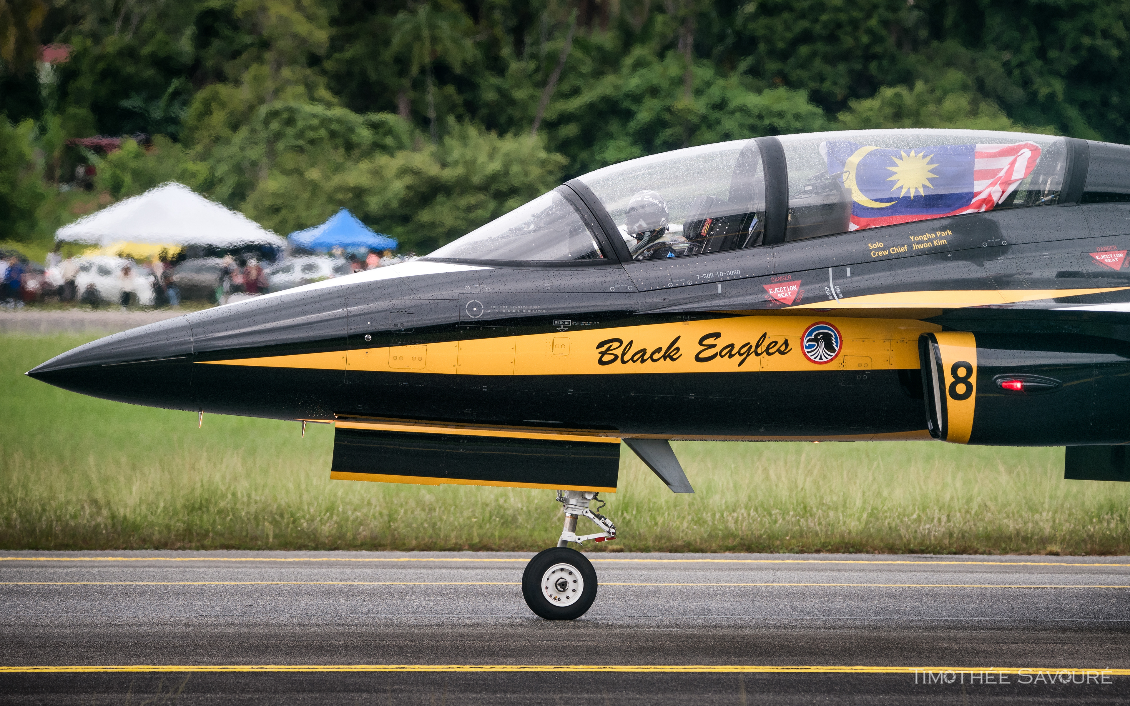 Republic of Korea Air Force - Black Eagles Demo Team FA-50 Golden Eagle