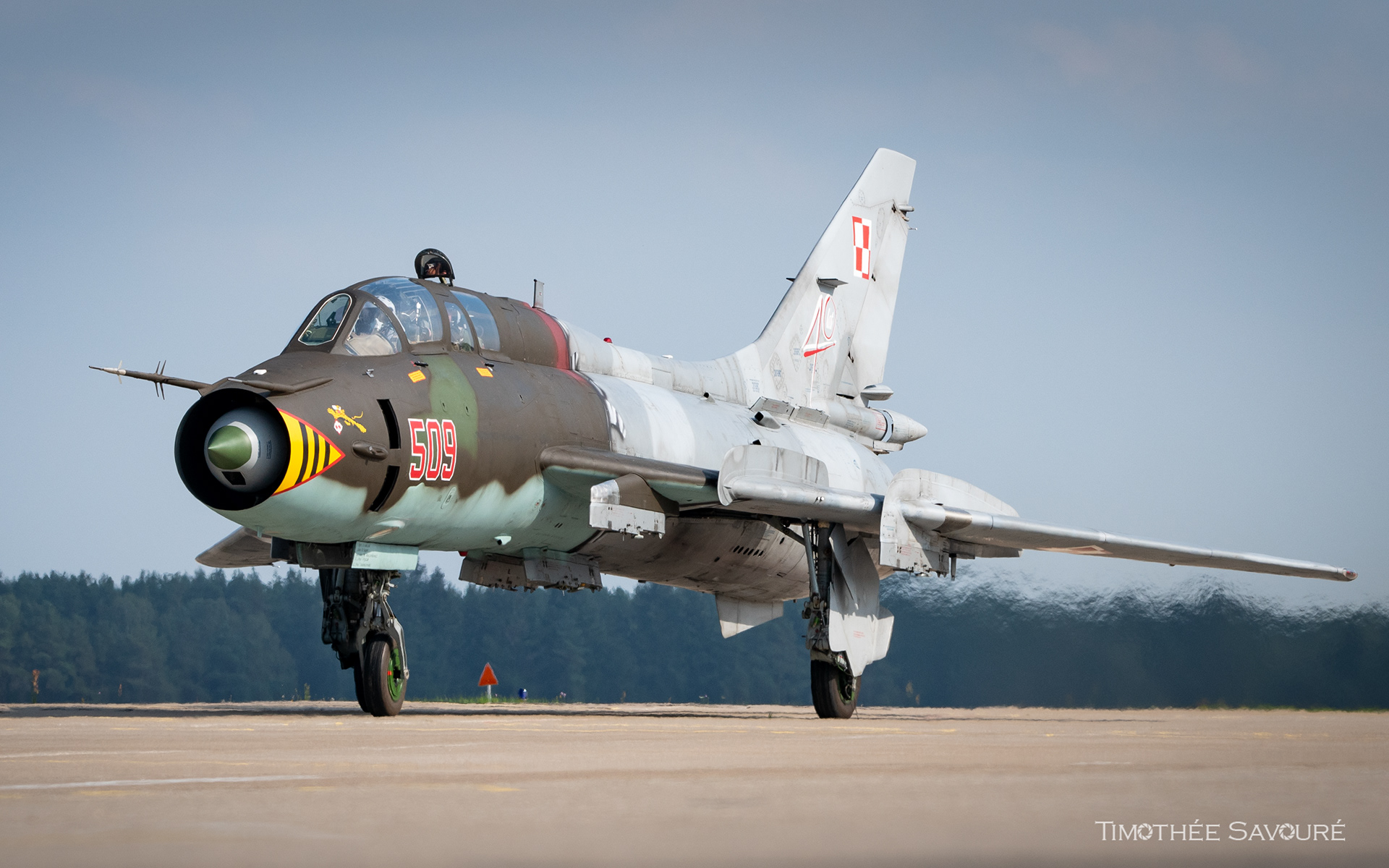 Su-22UM3K without any external fuel tanks, returing from a flight from Mirosławiec 