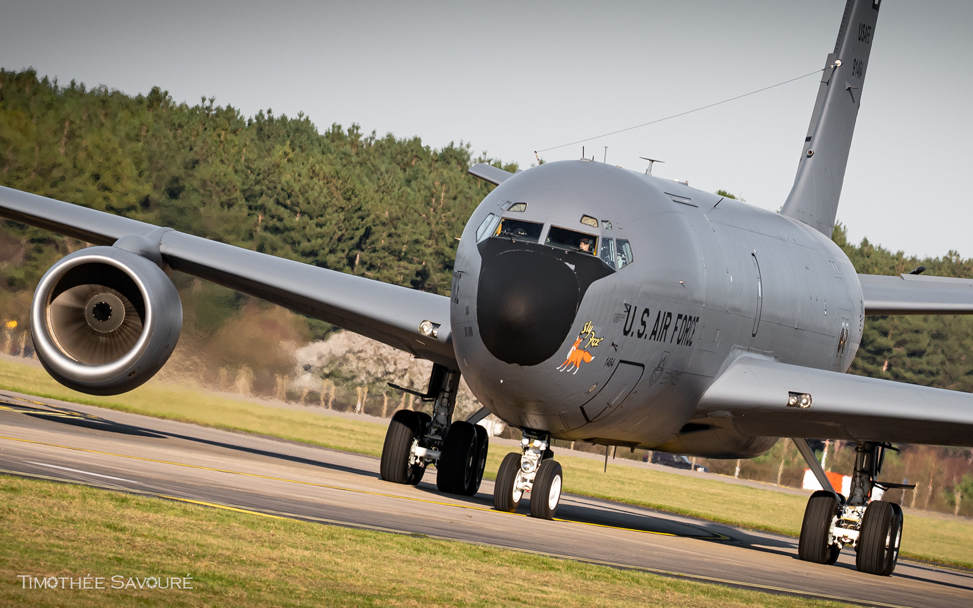 One of the 100 ARW KC-135R taxiing back to its stand in Mildenhall