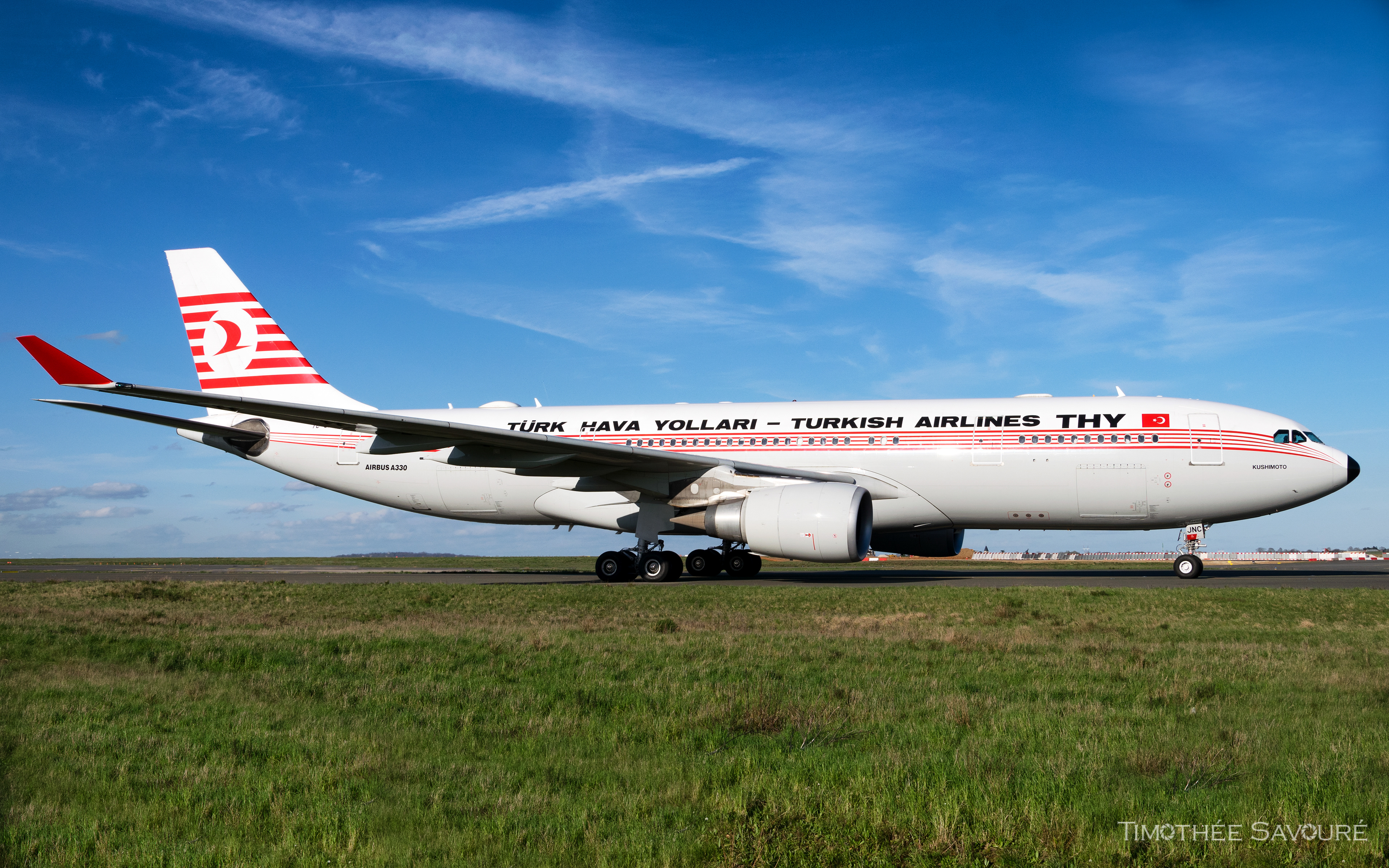 Turkish Airlines 'Retro livery' Airbus A330-200 | TC-JNC