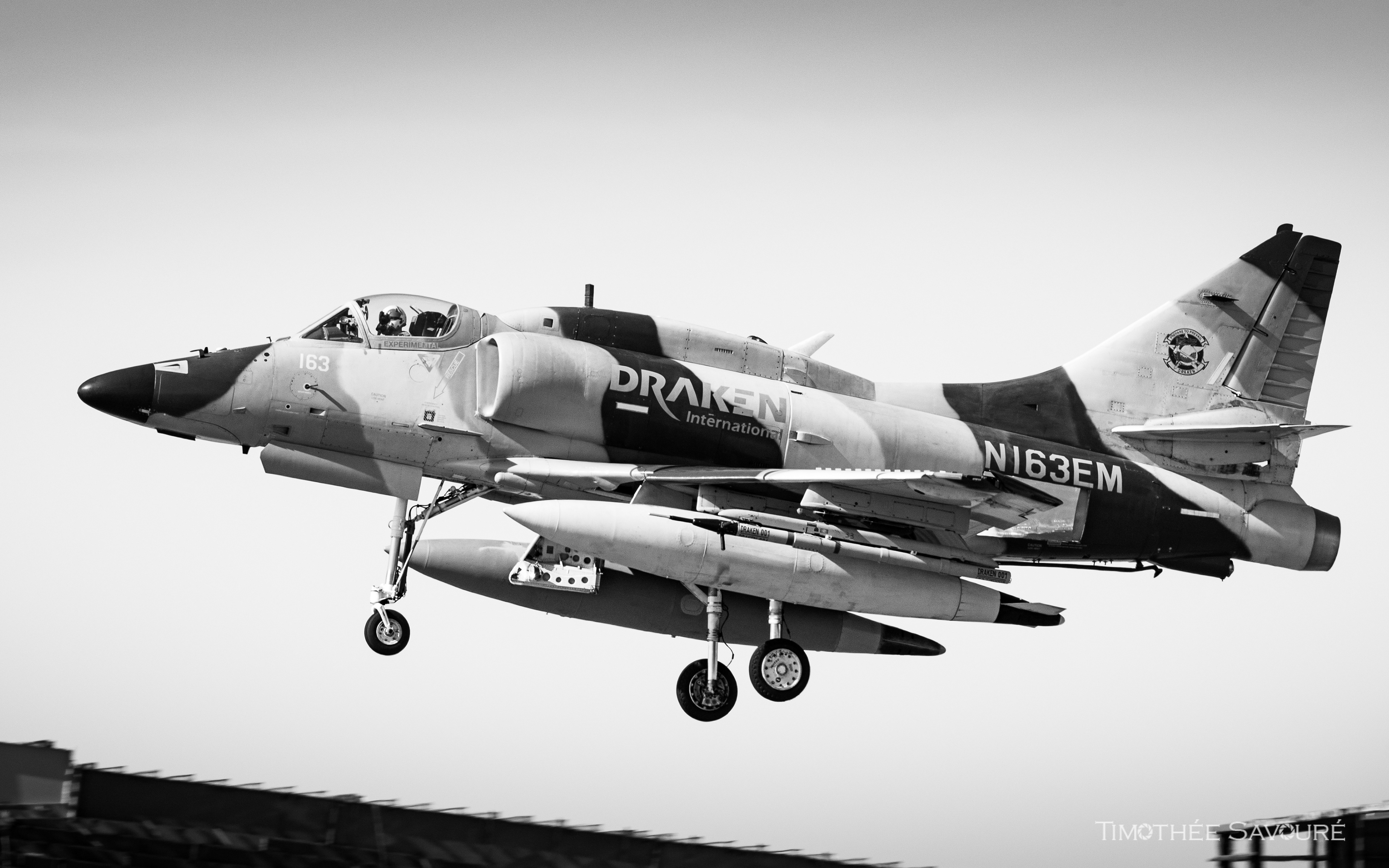 Draken International A-4N Skyhawk | N163EM