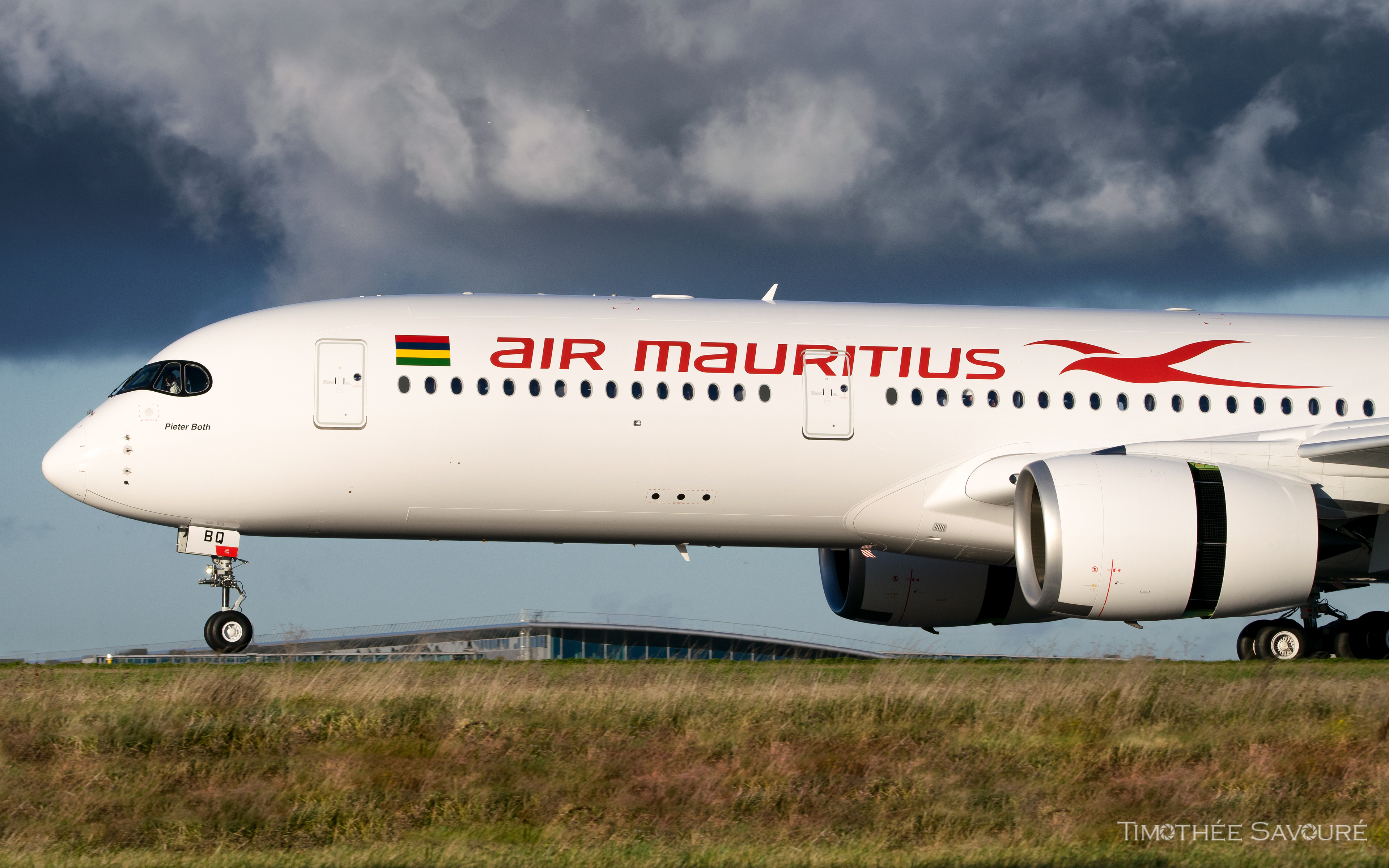Air Mauritius Airbus A350-900 | 3B-NBQ
