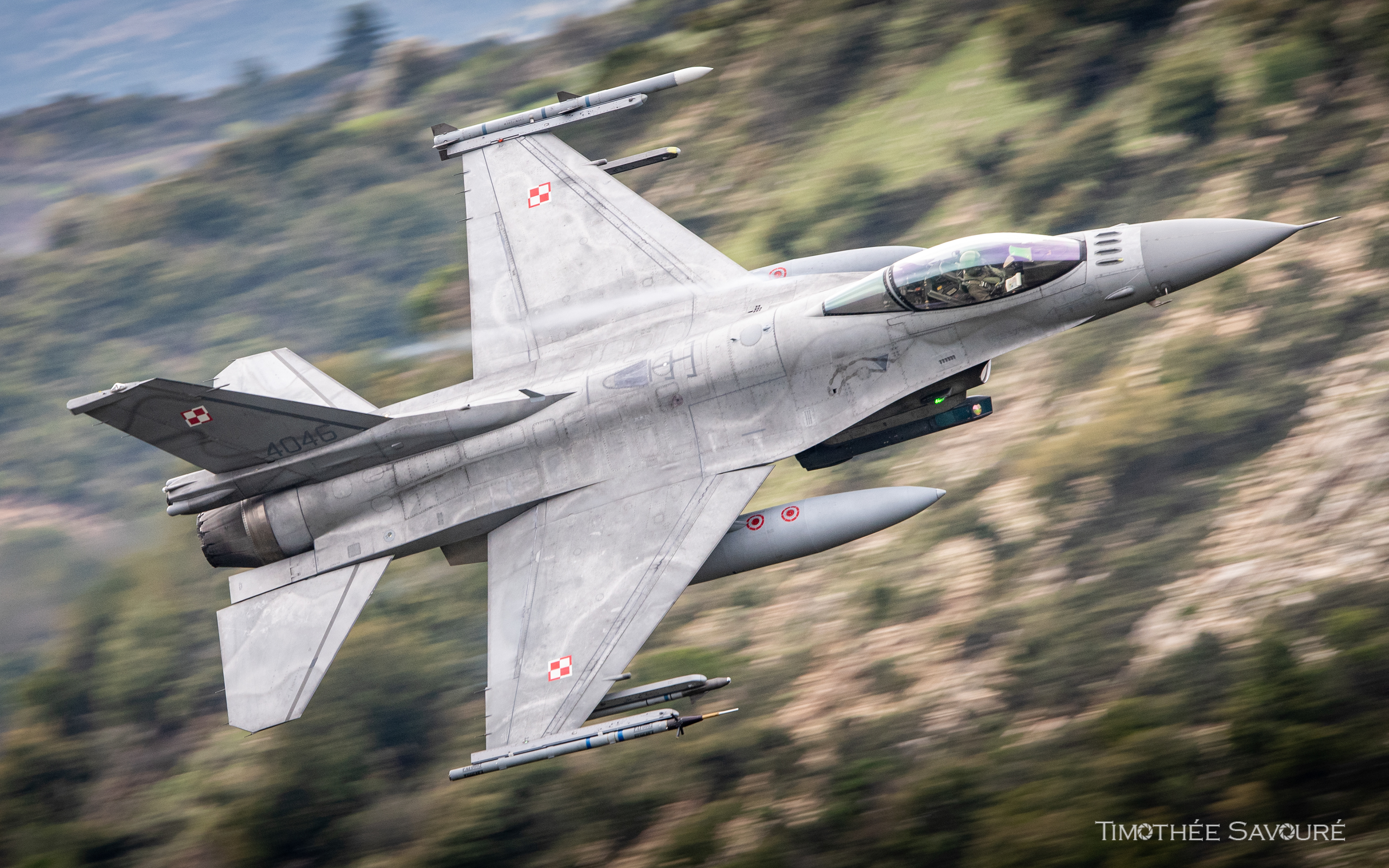 Polish Air Force F-16C Fighting Falcon flying in Vouraikos Canyon during an INIOCHOS 2025 low-level training | 4046