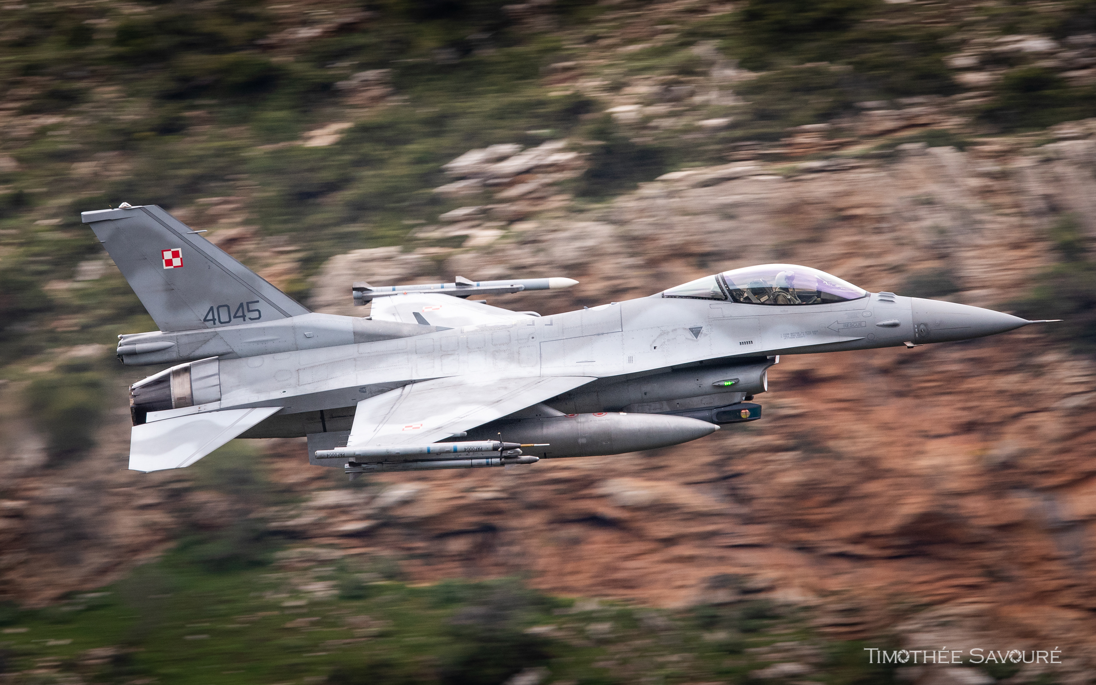 Polish Air Force F-16C Fighting Falcon flying in Vouraikos Canyon during an INIOCHOS 2025 low-level training | 4045