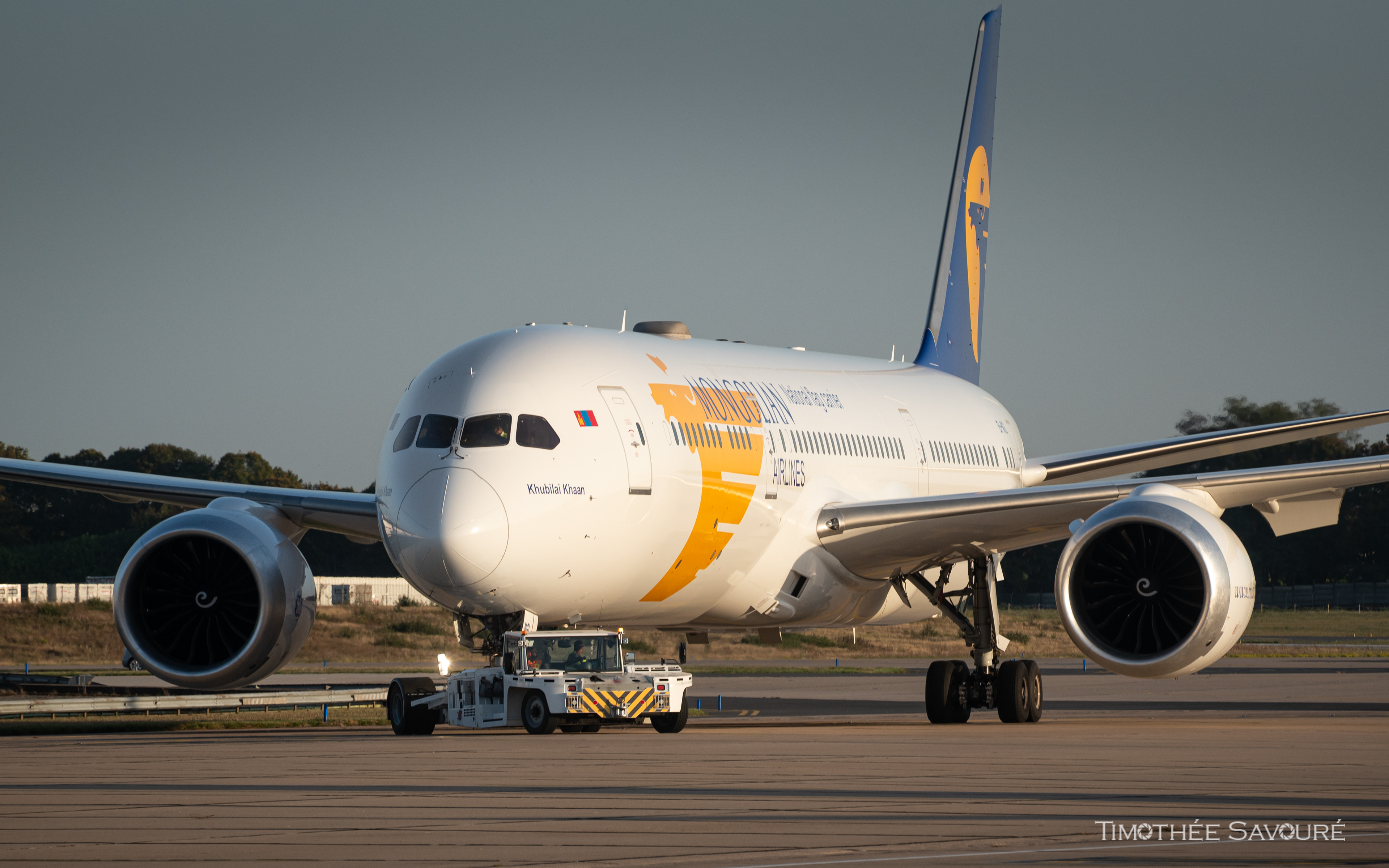 MIAT Mongolian Airways (Government of Mongolia) - Boeing 787-9 Dreamliner | EI-MGL