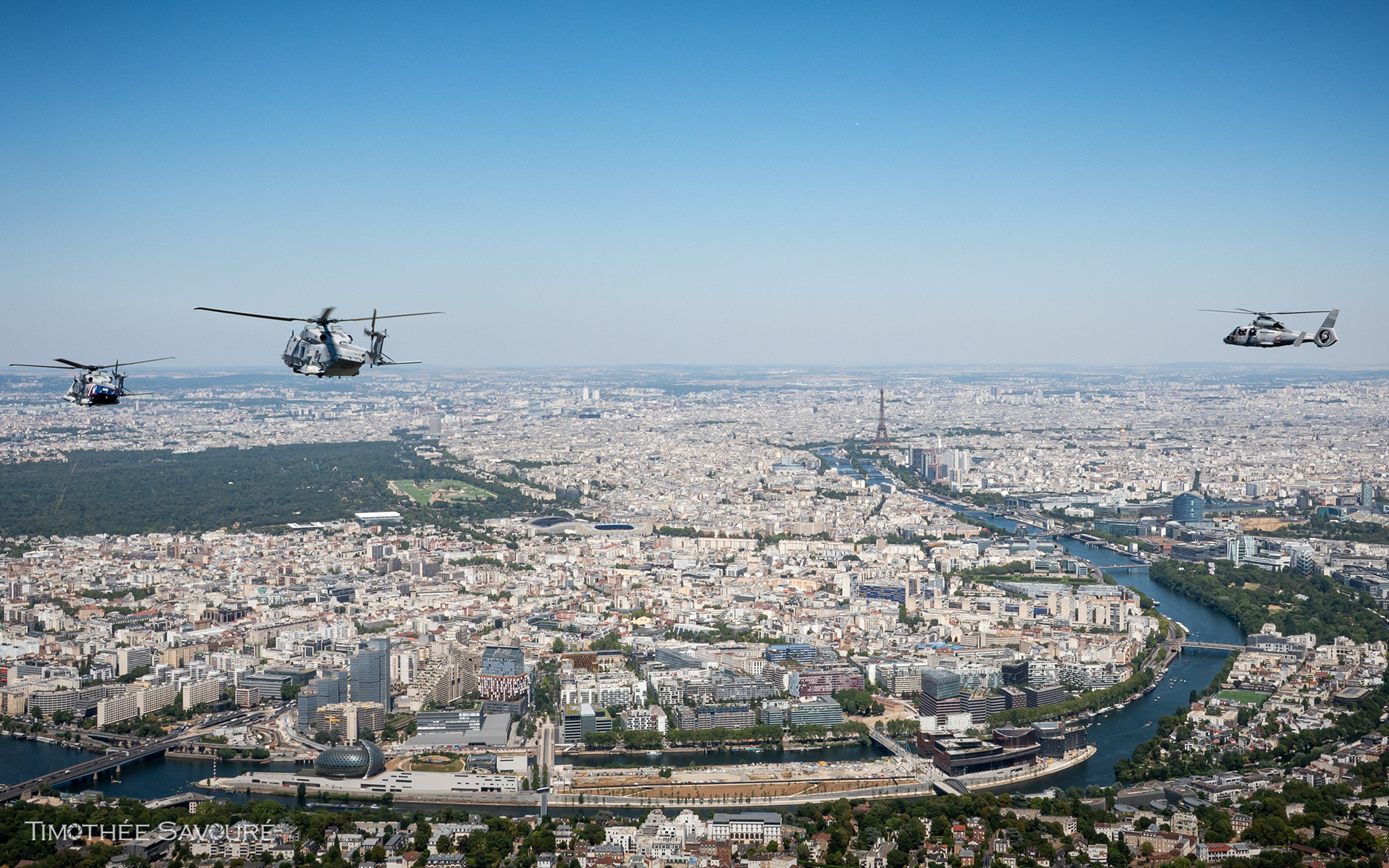 Marine Nationale helicopters heading for Paris