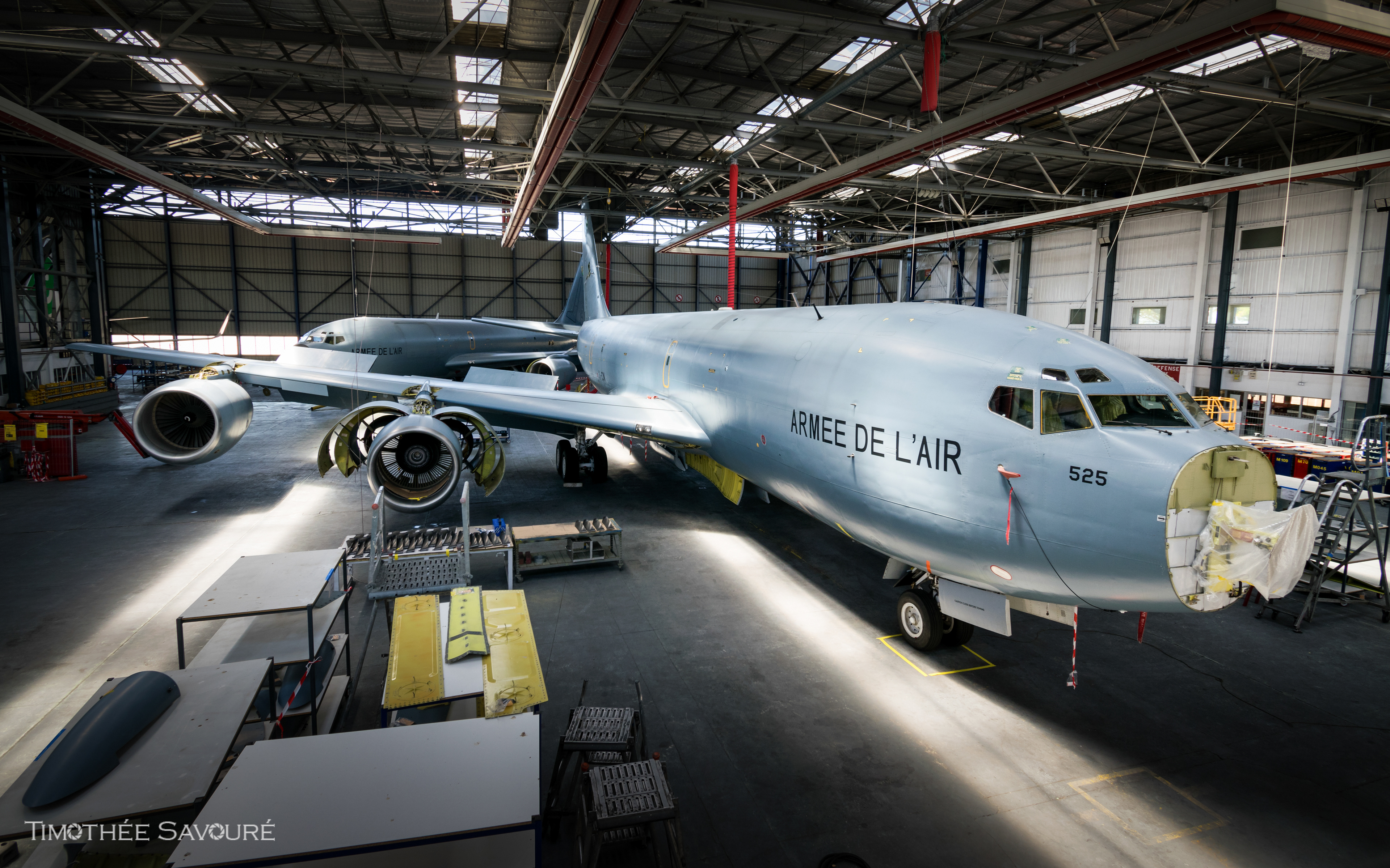 KC-135RG 525 / F-UKCN in the hangar for maintenance