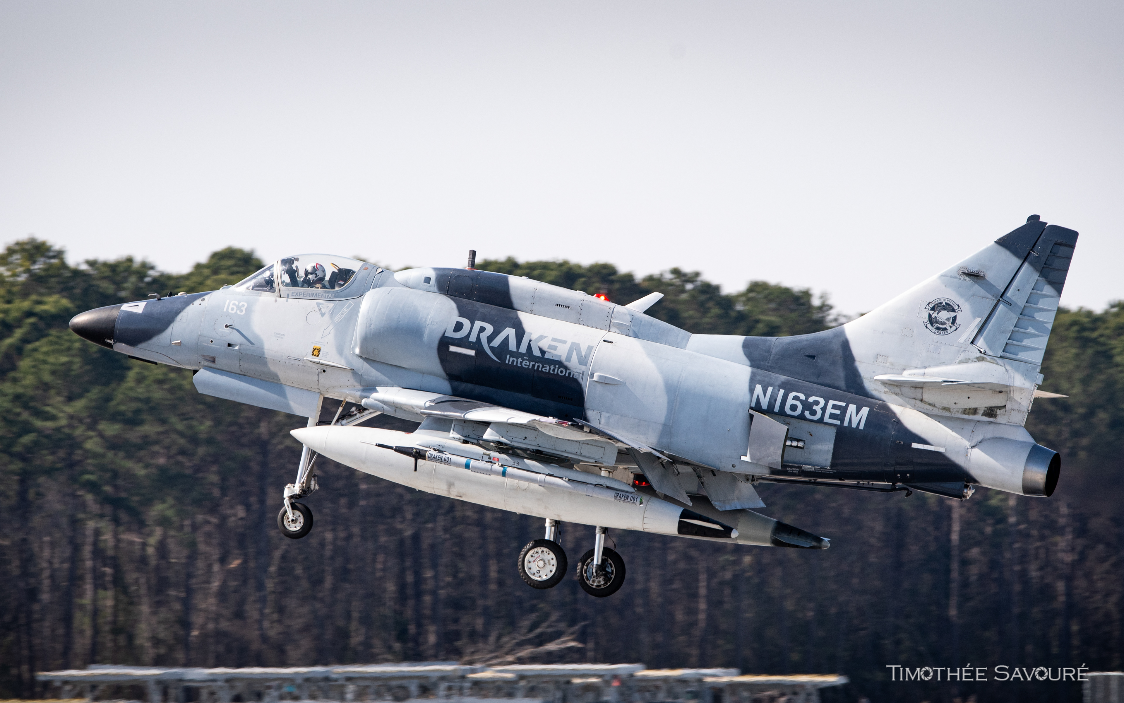 Draken International A-4N Skyhawk | N163EM