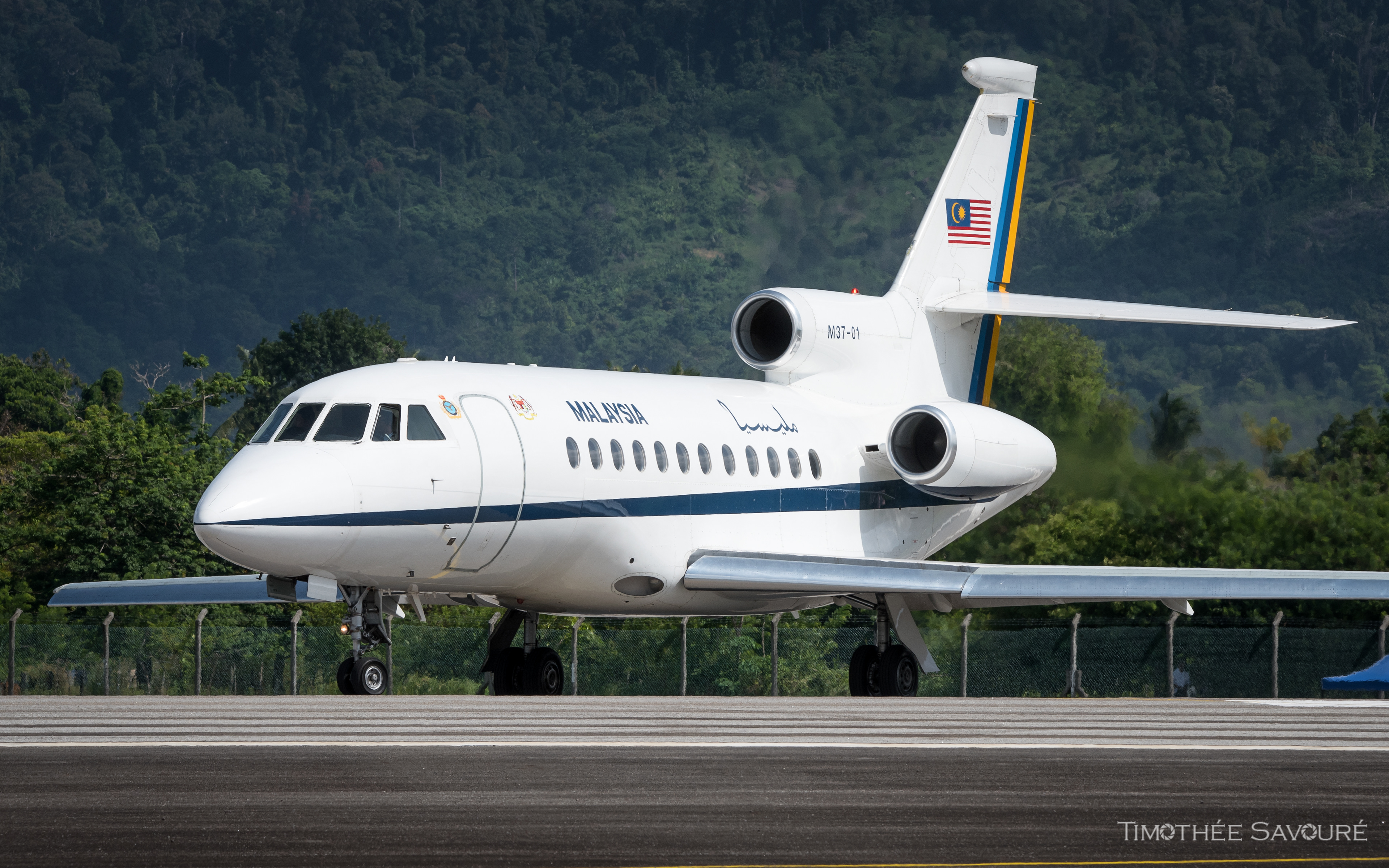Malaysian Government Dassault Falcon 900 | M37-01