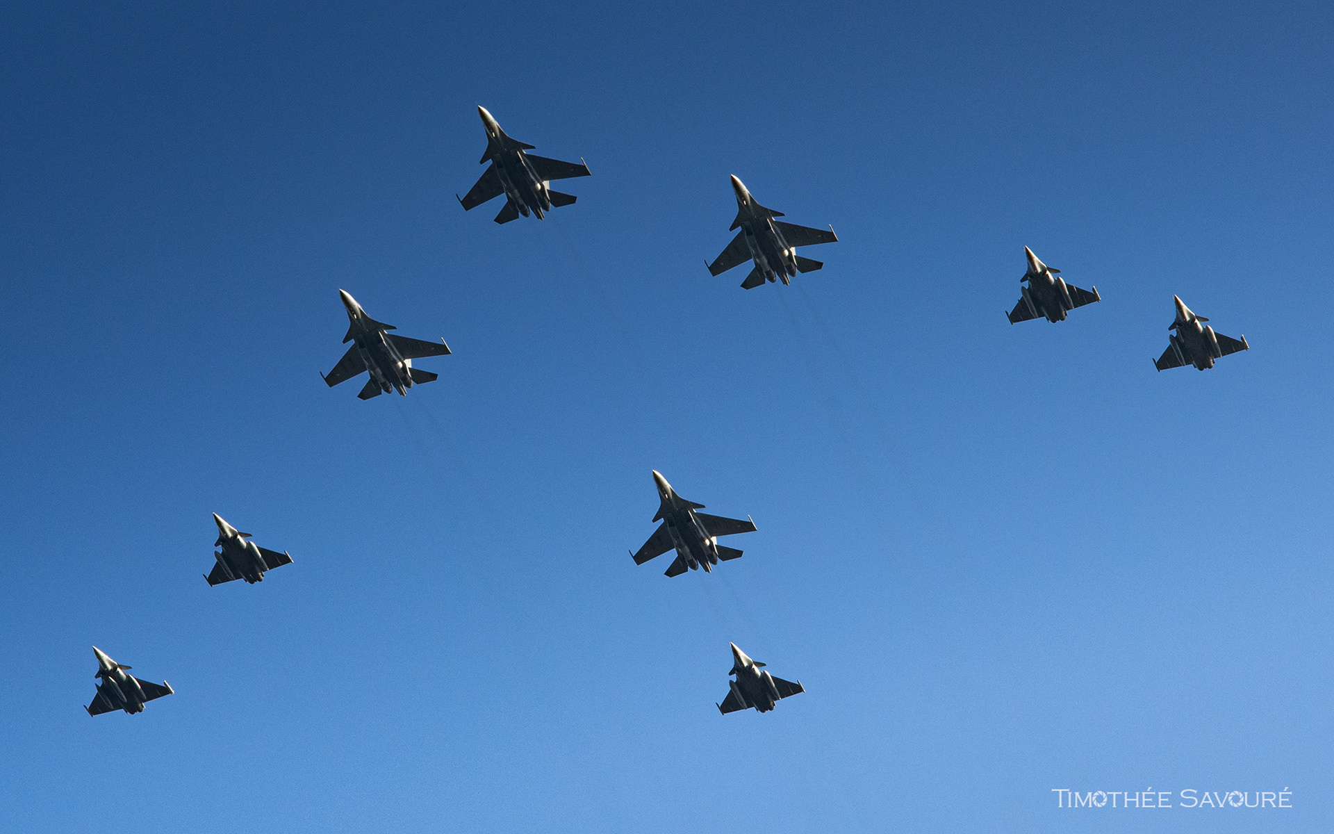 Garuda 2025 formation flypast over BA118 Mont-de-Marsan