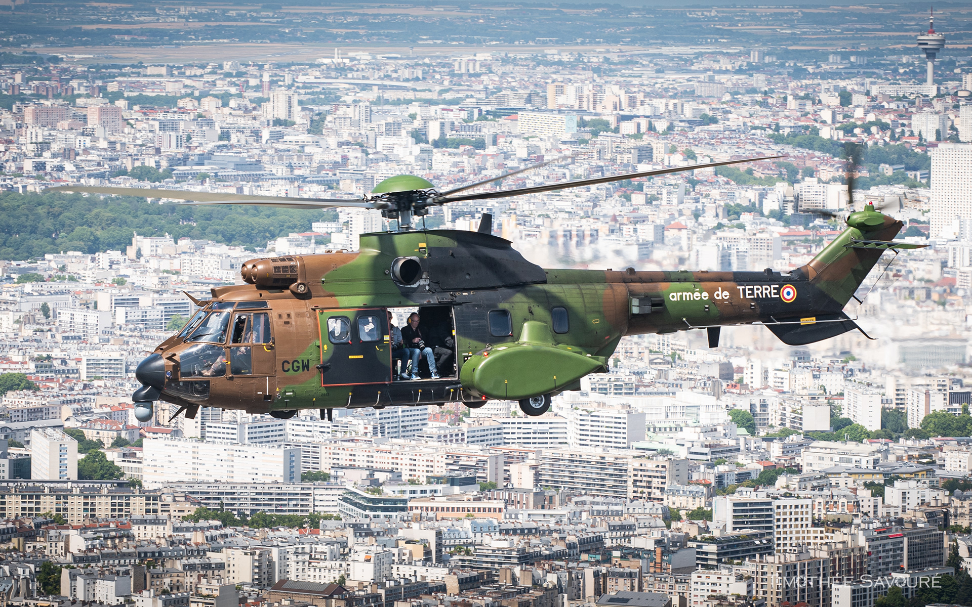 AS532 Cougar F-MCGW over Paris