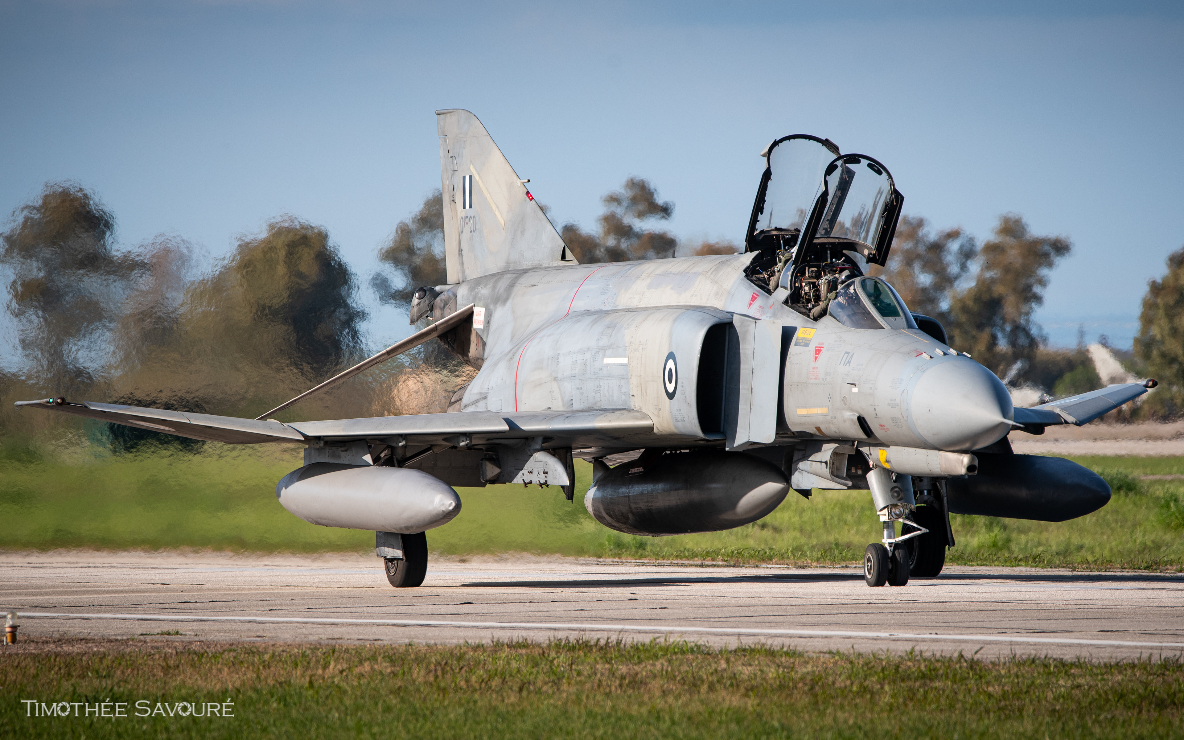 Hellenic Air Force F-4 Phantom taxiing after a mission | 01520