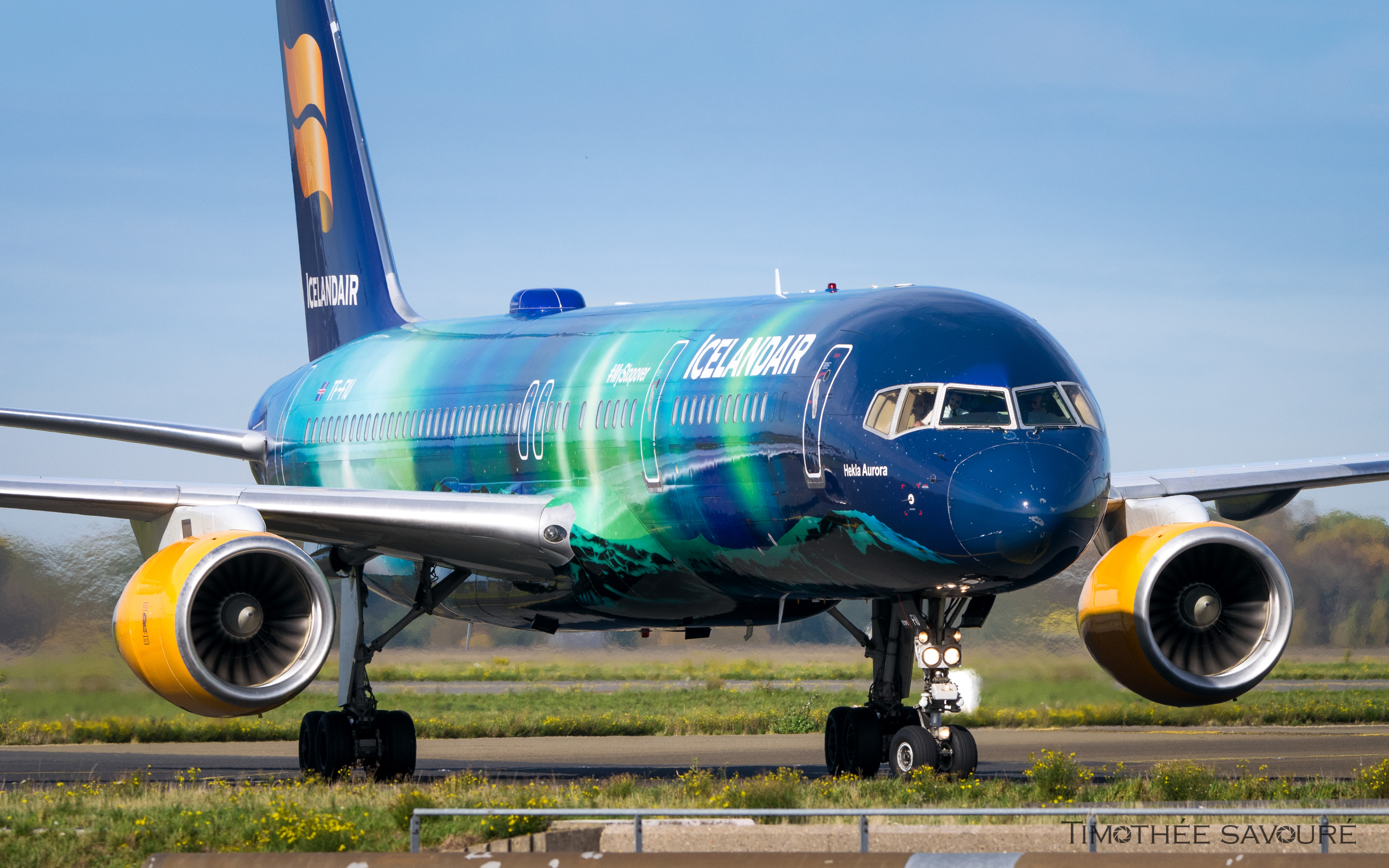Icelandair 'Aurora Borealis' Boeing 757-200 | TF-FIU