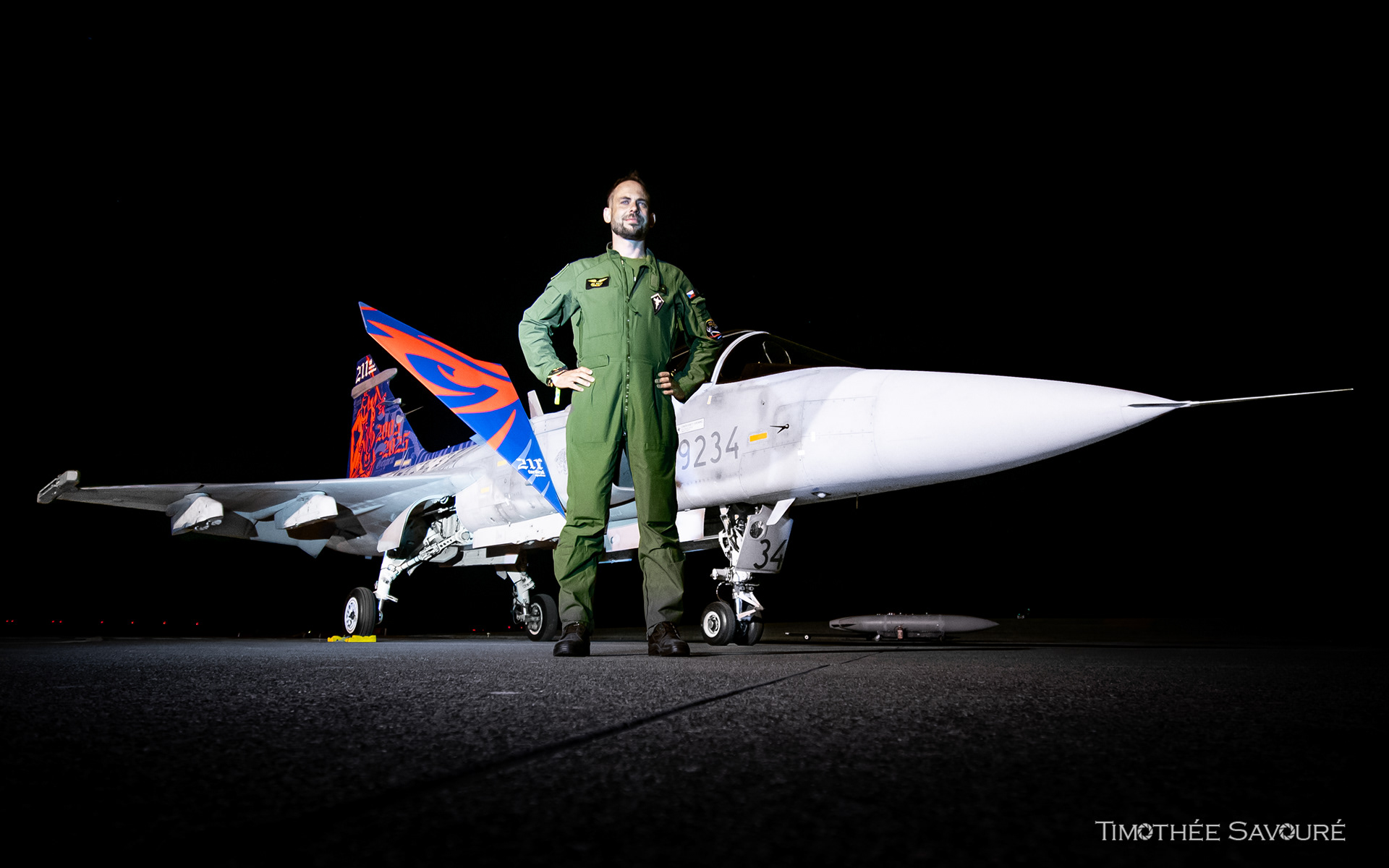Captain Jan Ratz, Czech Air Force Gripen Solo Display pilot for the 2025-2026 seasons, in front of its plane