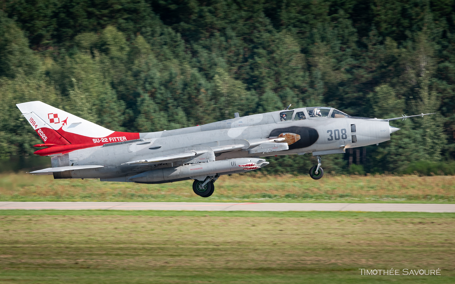 Su-22 Fitter n°308 with its special tail for the retirement in 2025
