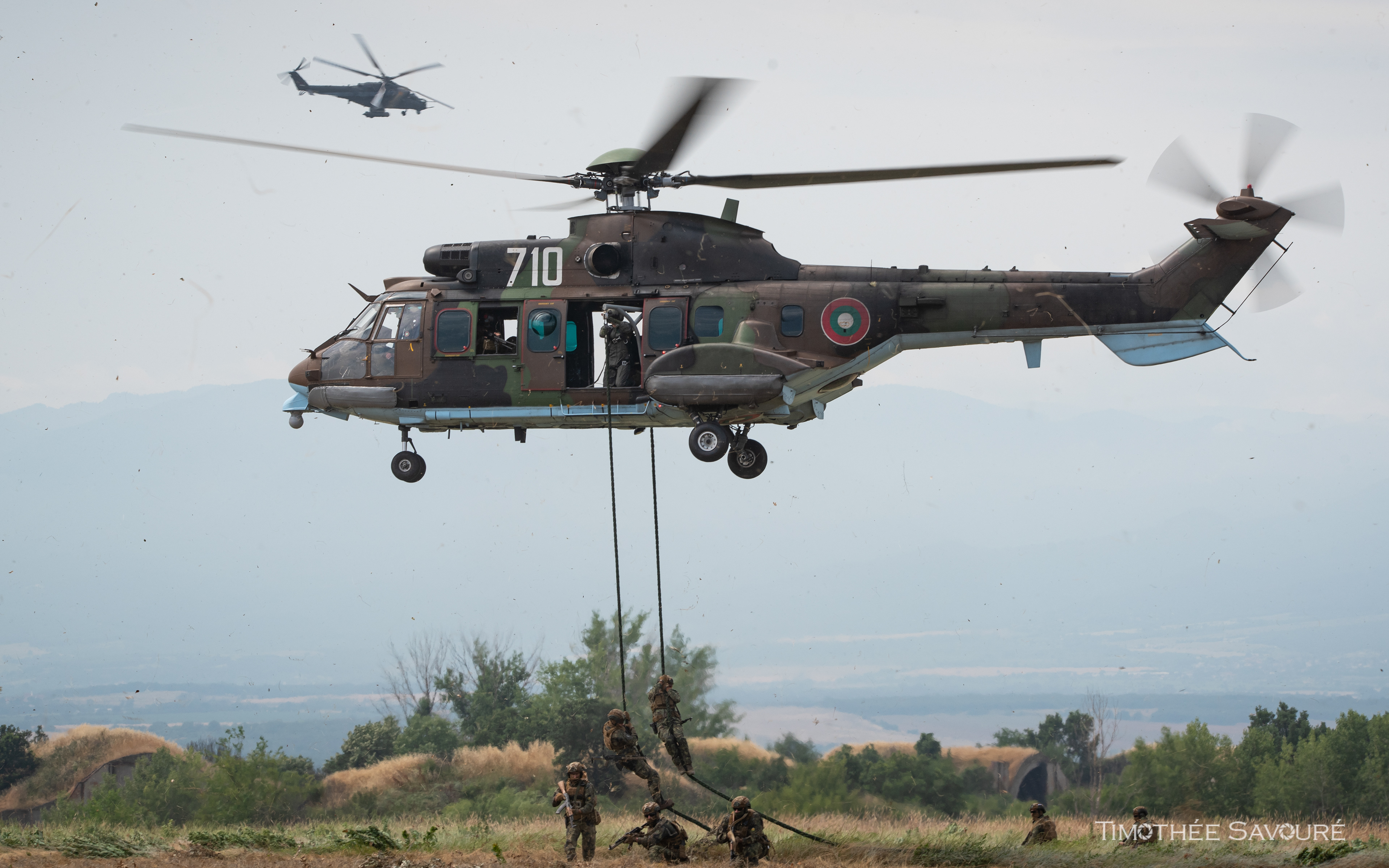 Bulgarian Air Force AS532 Cougar dropping special forces in Cheshnegirovo during Thracian Blade 2026