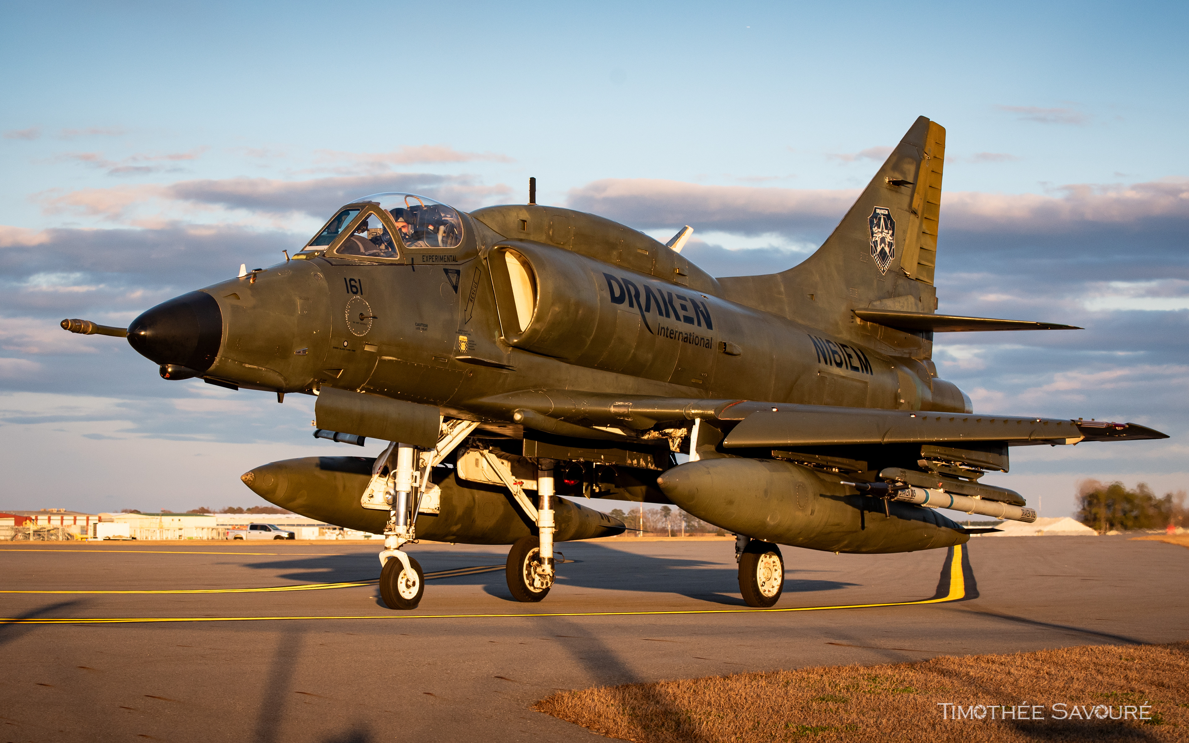 Draken International A-4N Skyhawk | N161EM