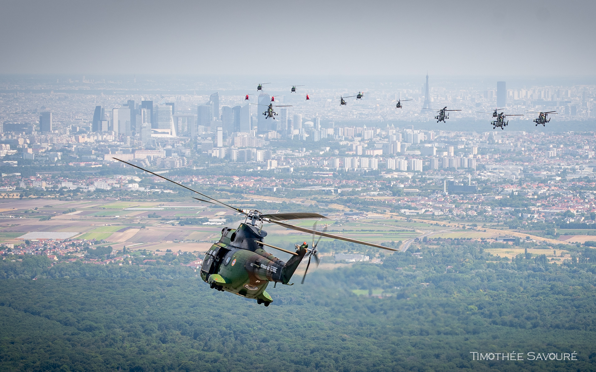 Puma, Tiger, Gazelle, Fennec and Calliopé heading for Paris