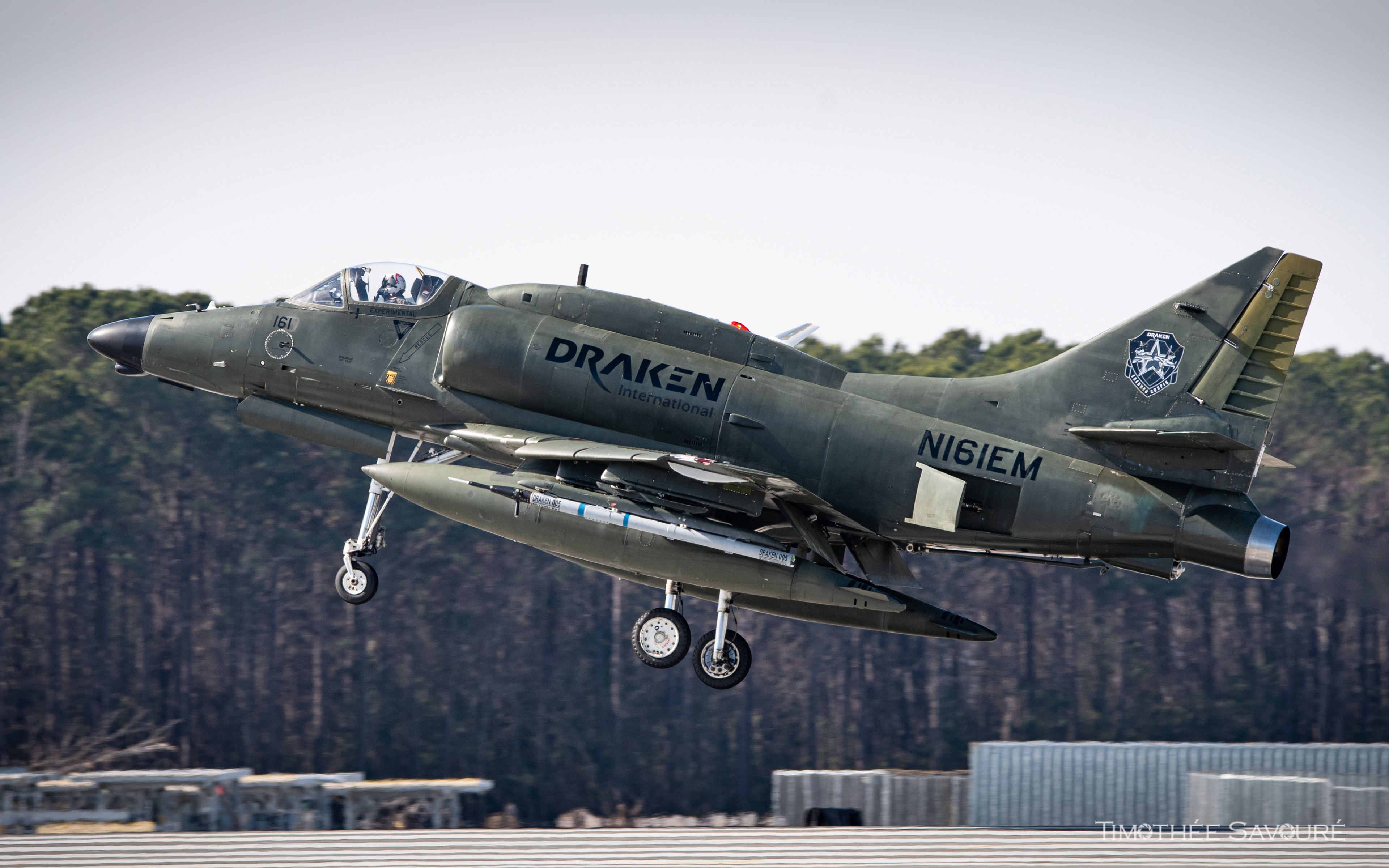Draken International A-4N Skyhawk | N161EM