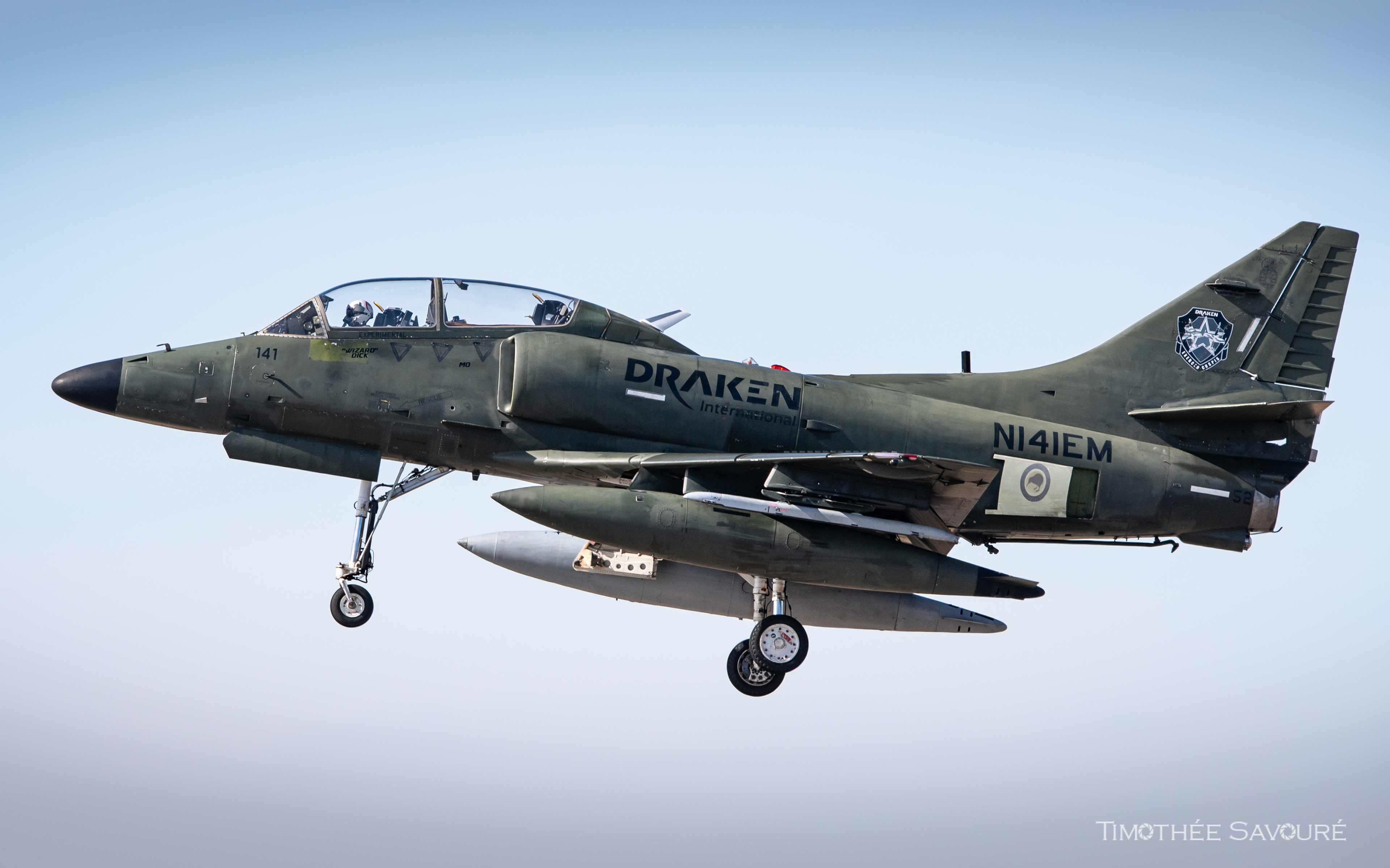 Draken International Douglas TA-4K Skyhawk | N141EM