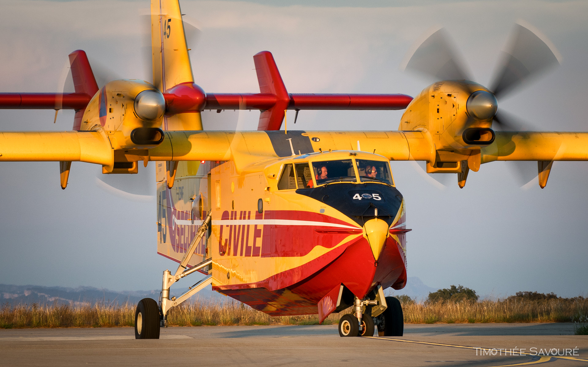 Sécurité Civile Canadair CL-415T | F-ZBMF / P45