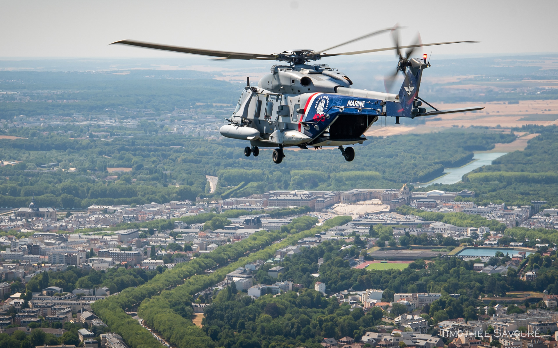 NH-90 Caïman "400 ans Marine" near Versailles palace