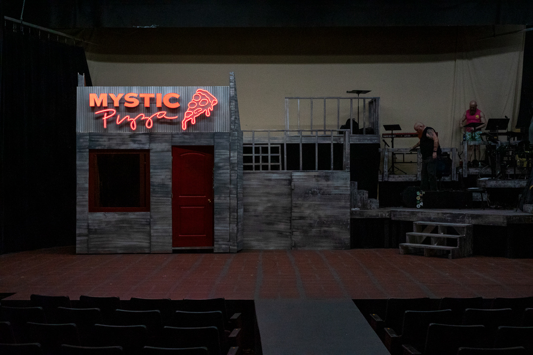 Mystic Pizza exterior set