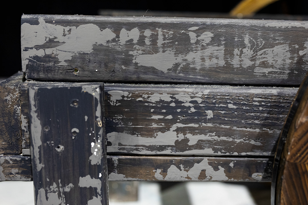 Kristoff's ice cart detail