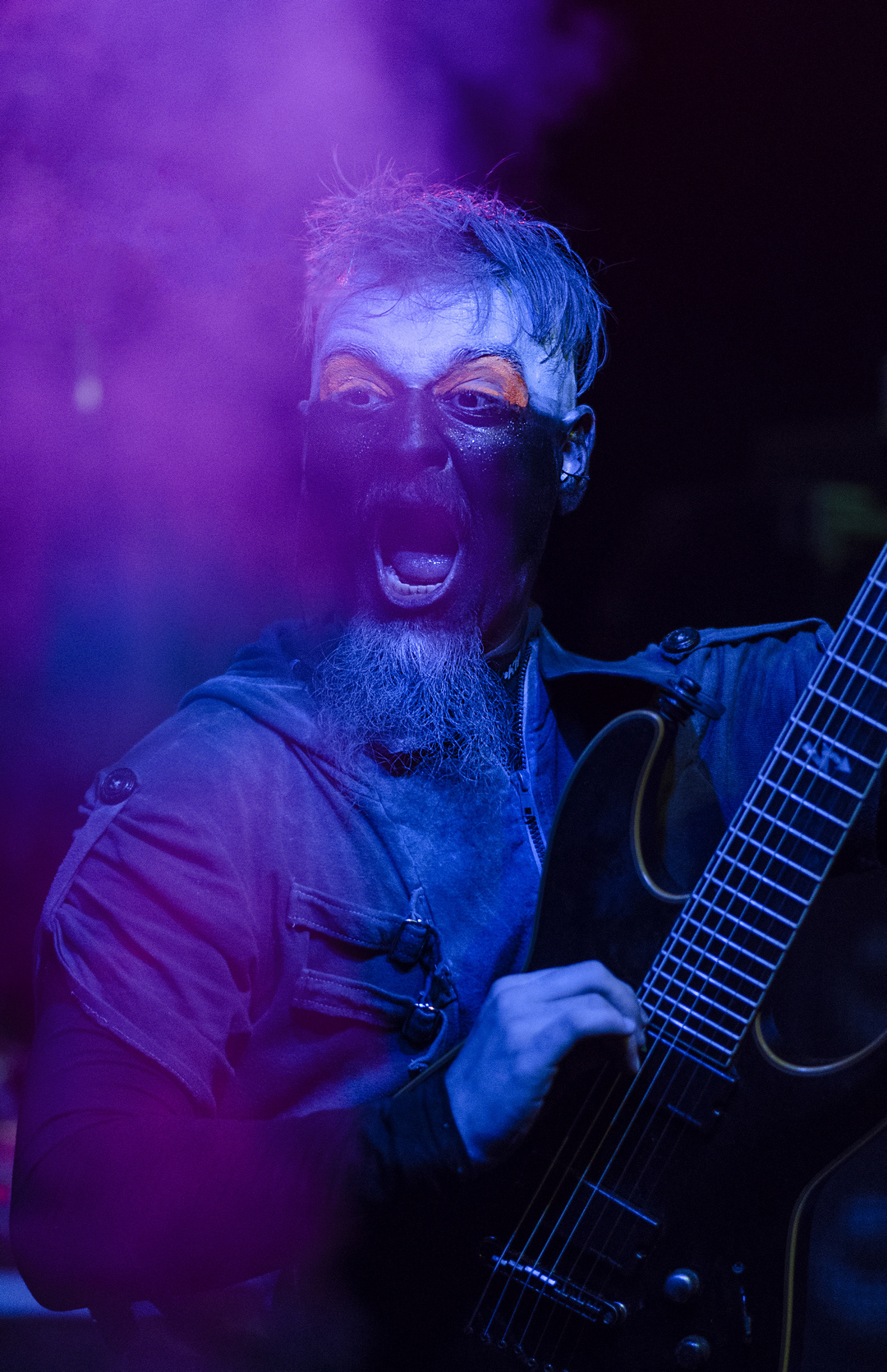 Divided, Fekete Zaj 2020