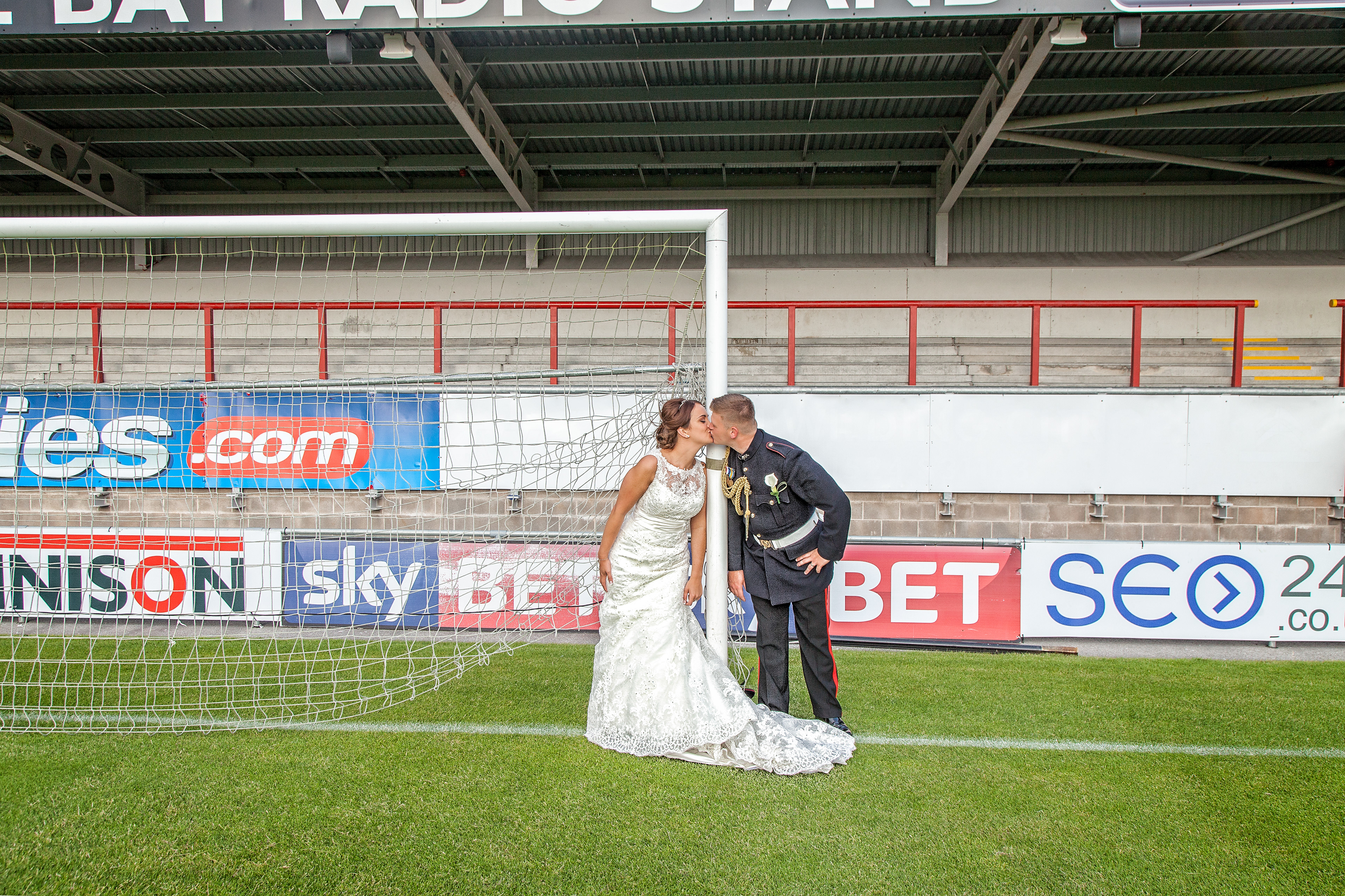 Tony stepped in last minute to photograph our wedding as we were let down by the photographer we had booked online. He was so professional from start to finish, kept us in the loop with everything. He almost ran the day for us, liaising with others to make sure we got everything we needed. We love our photos and cannot thank him enough. Tina and Kane x 