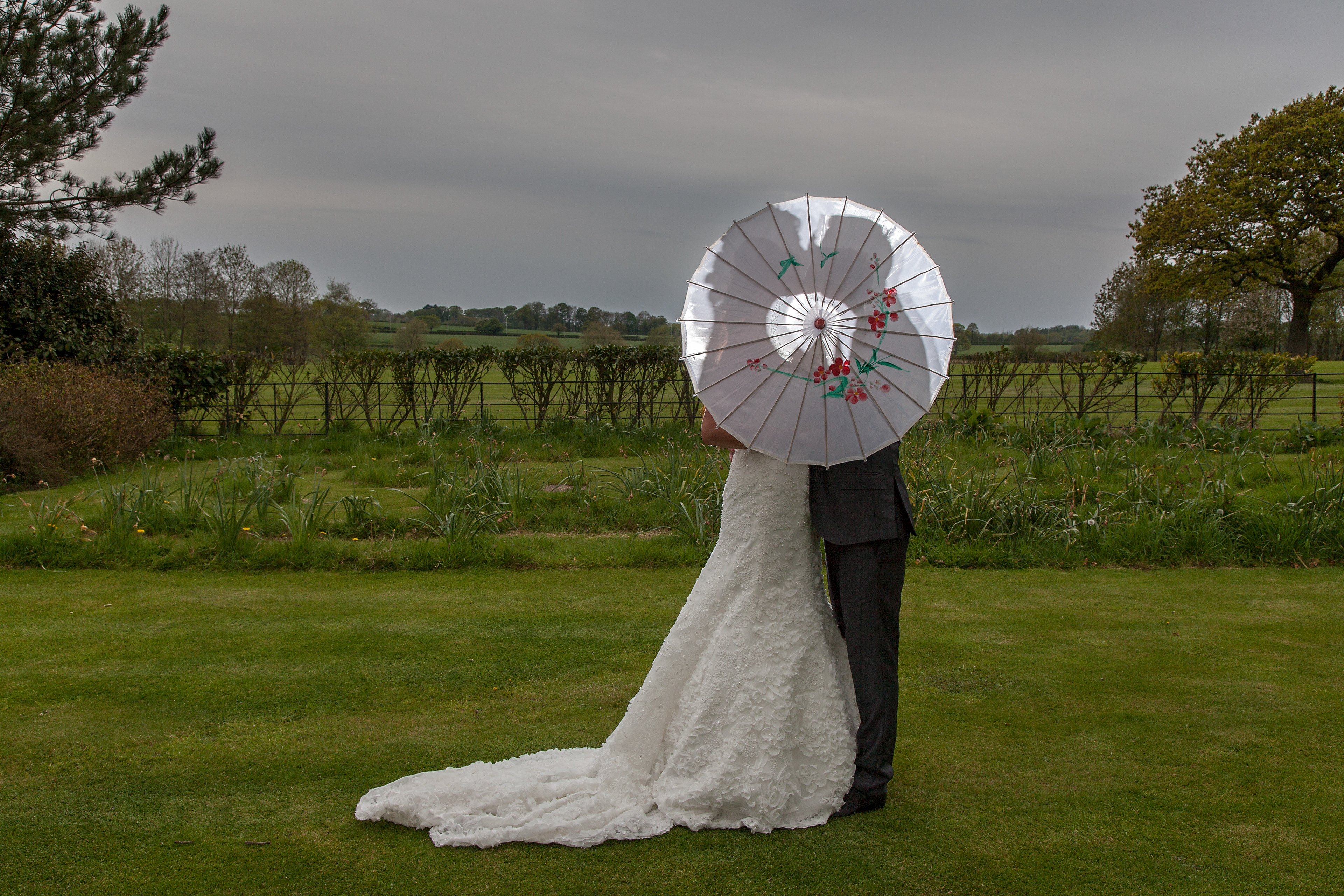 Over the moon with our photo's for our special day. Tony is such a laugh to work with too! We had a great time getting the fun photos... plus all the photos were amazing we couldnt have hoped for anything more. highly recommend to all. Thanks tony!!!