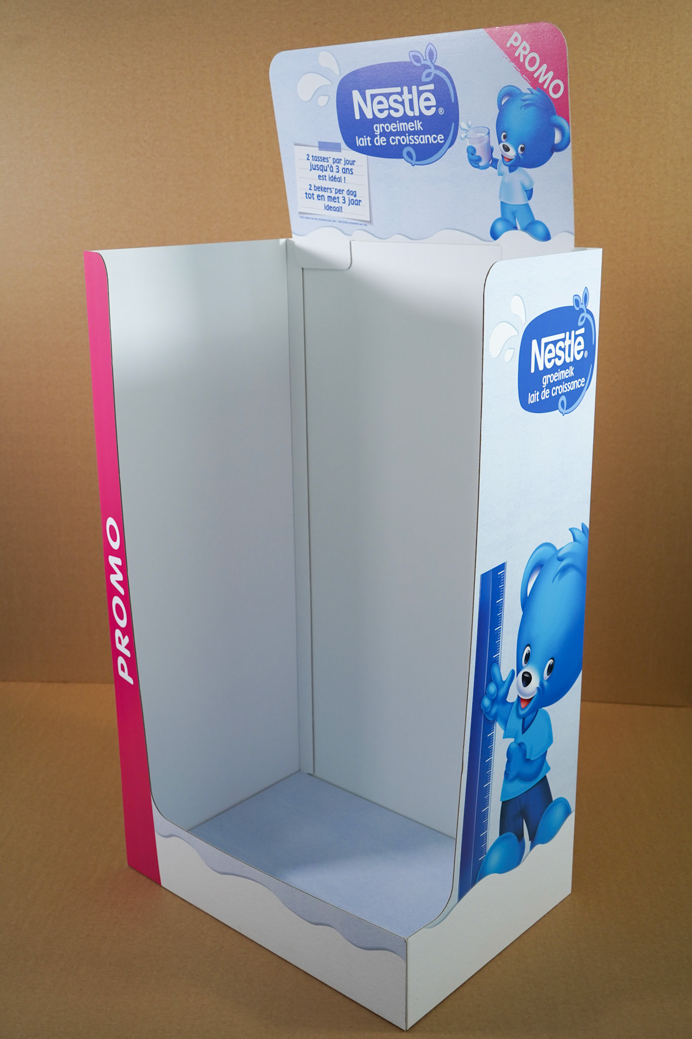 OF215271 - ? - Box palette Nestlé