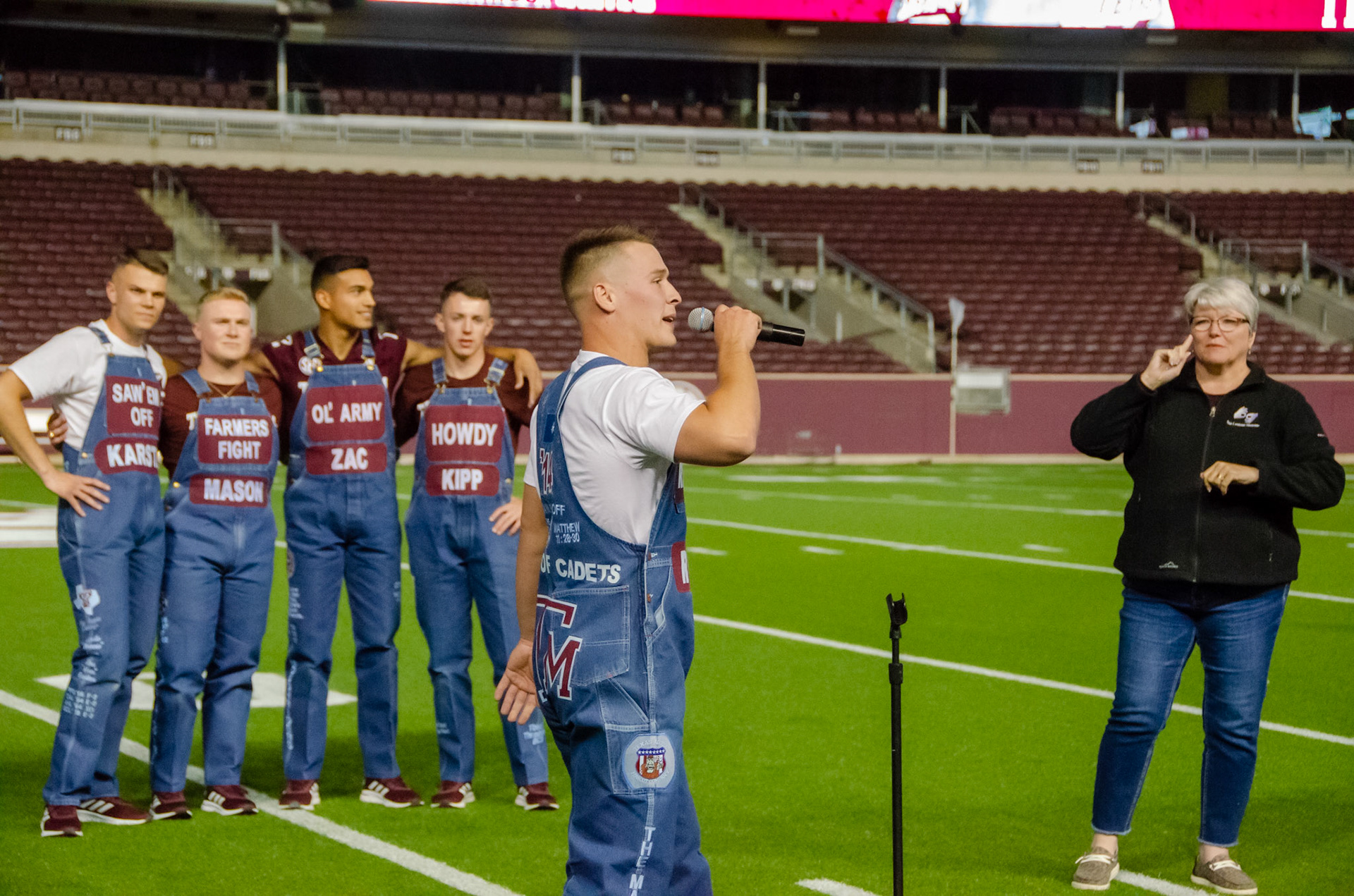 Family Weekend Yell Practice